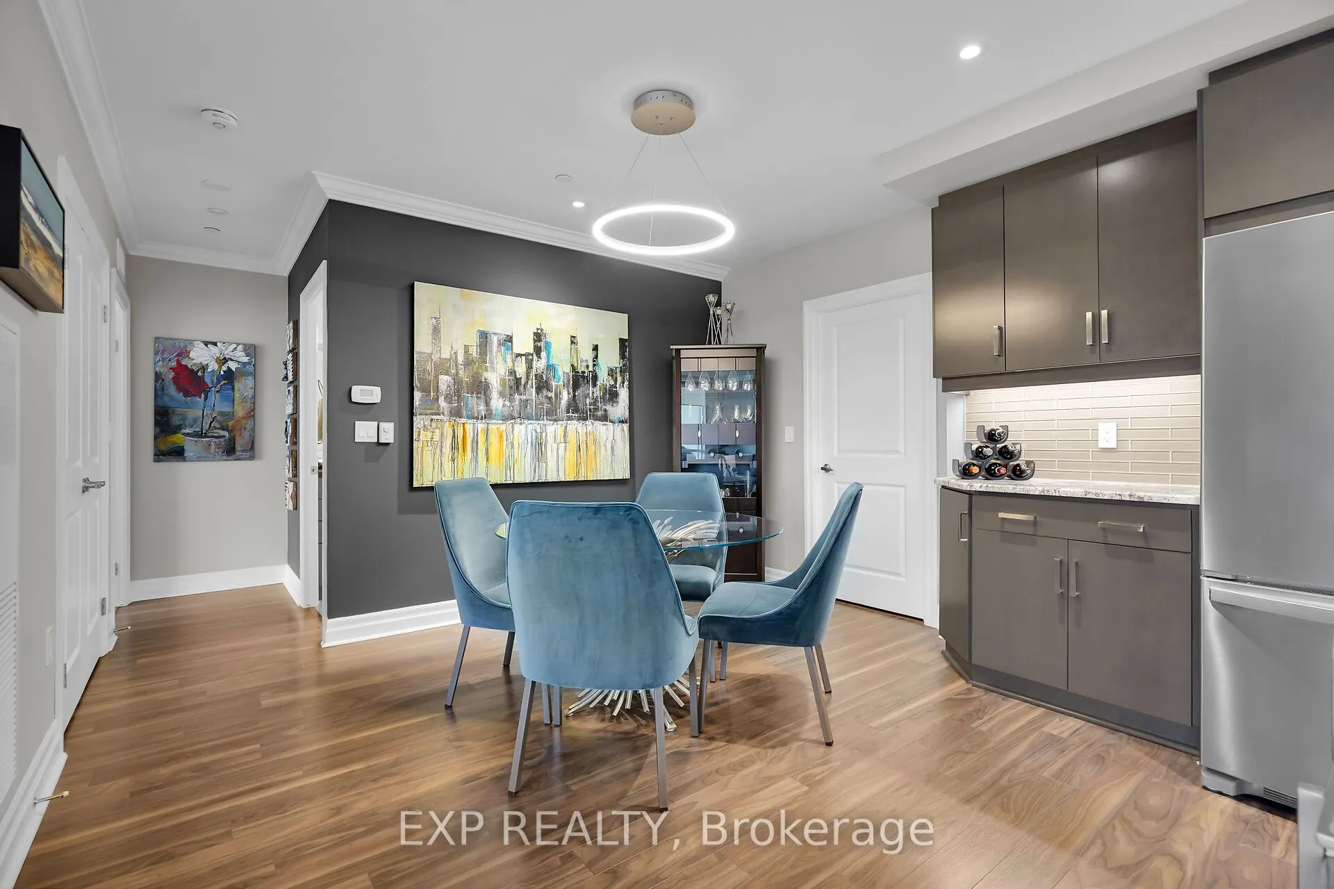 260 VILLAGEWALK Boulevard, #709