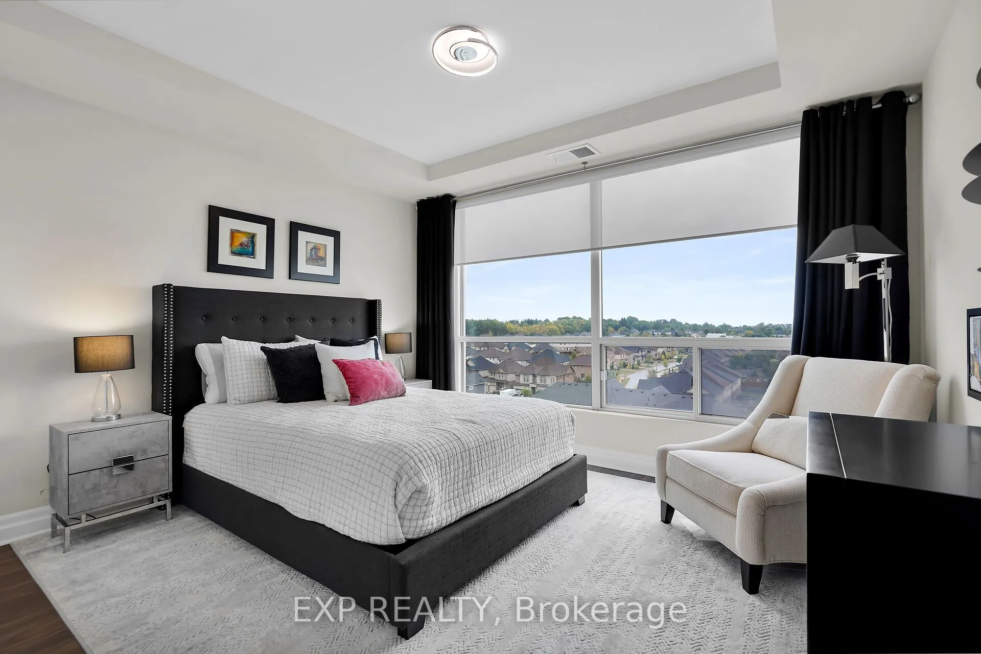 260 VILLAGEWALK Boulevard, #709