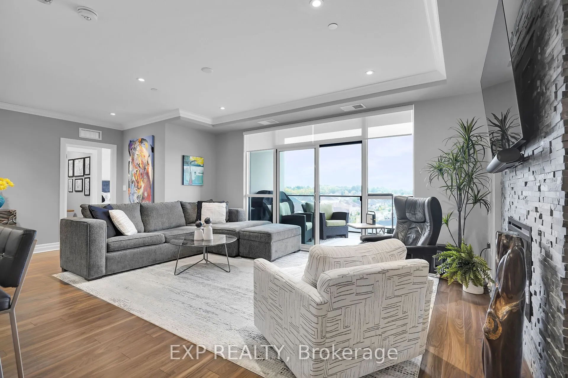 260 VILLAGEWALK Boulevard, #709