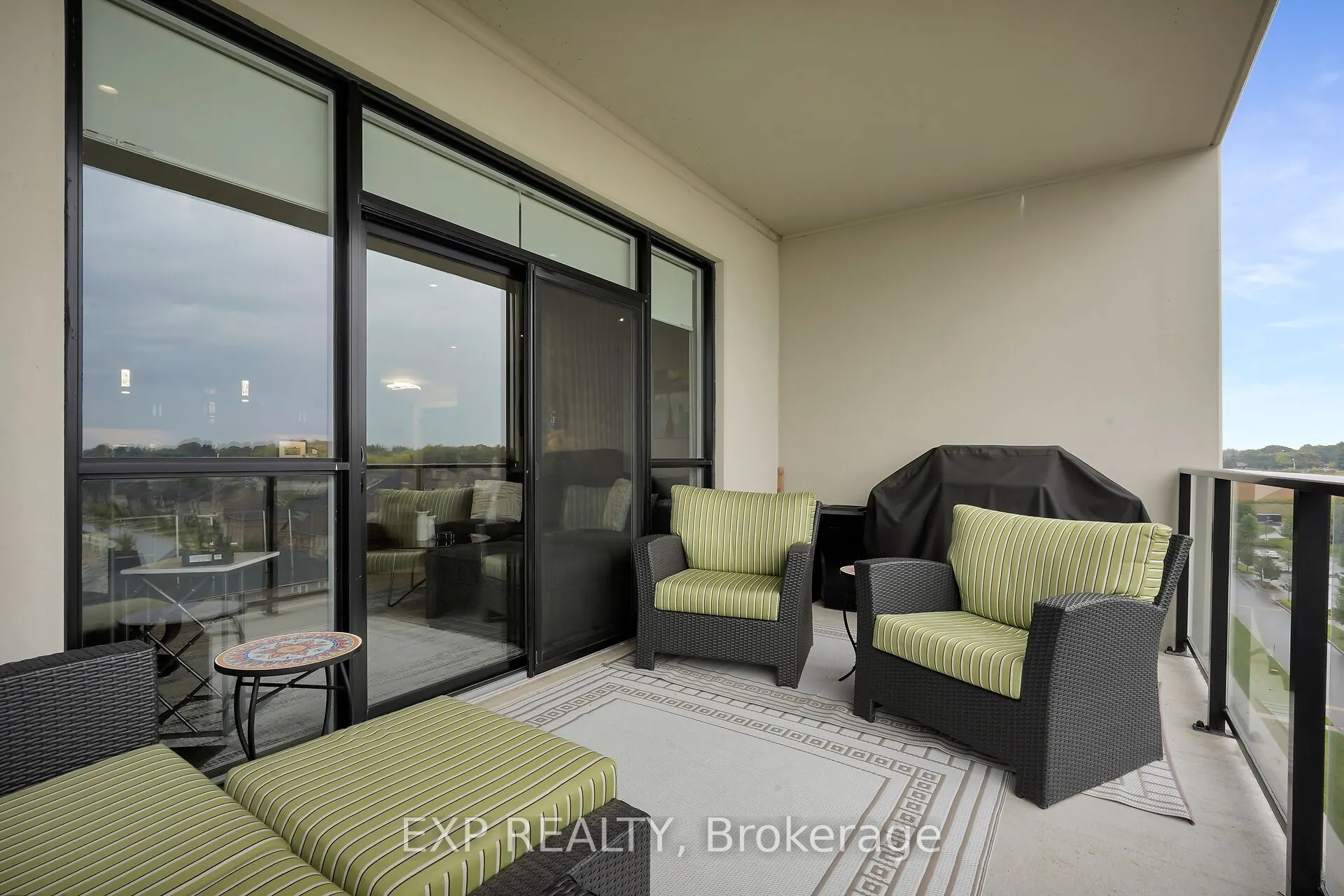 260 VILLAGEWALK Boulevard, #709