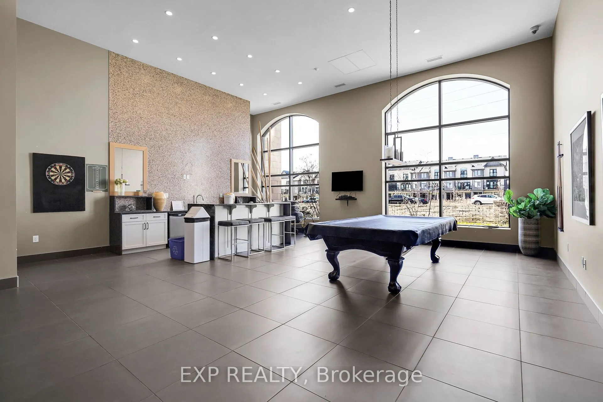 260 VILLAGEWALK Boulevard, #709