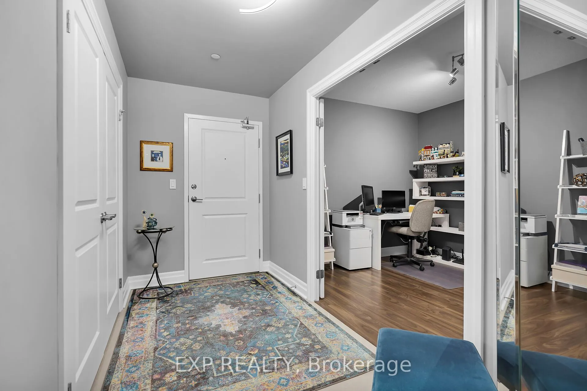 260 VILLAGEWALK Boulevard, #709