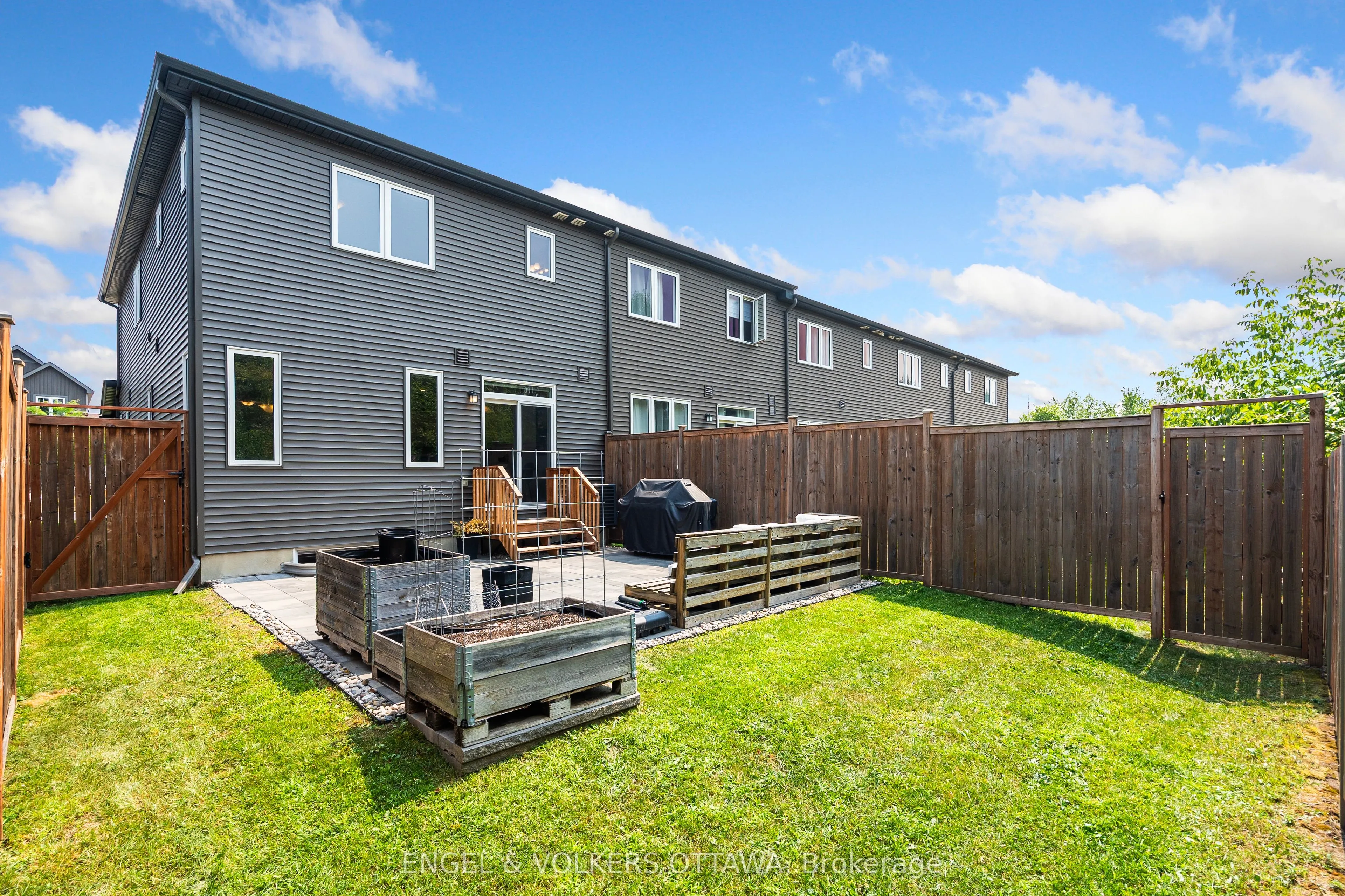 220 Geyser Place