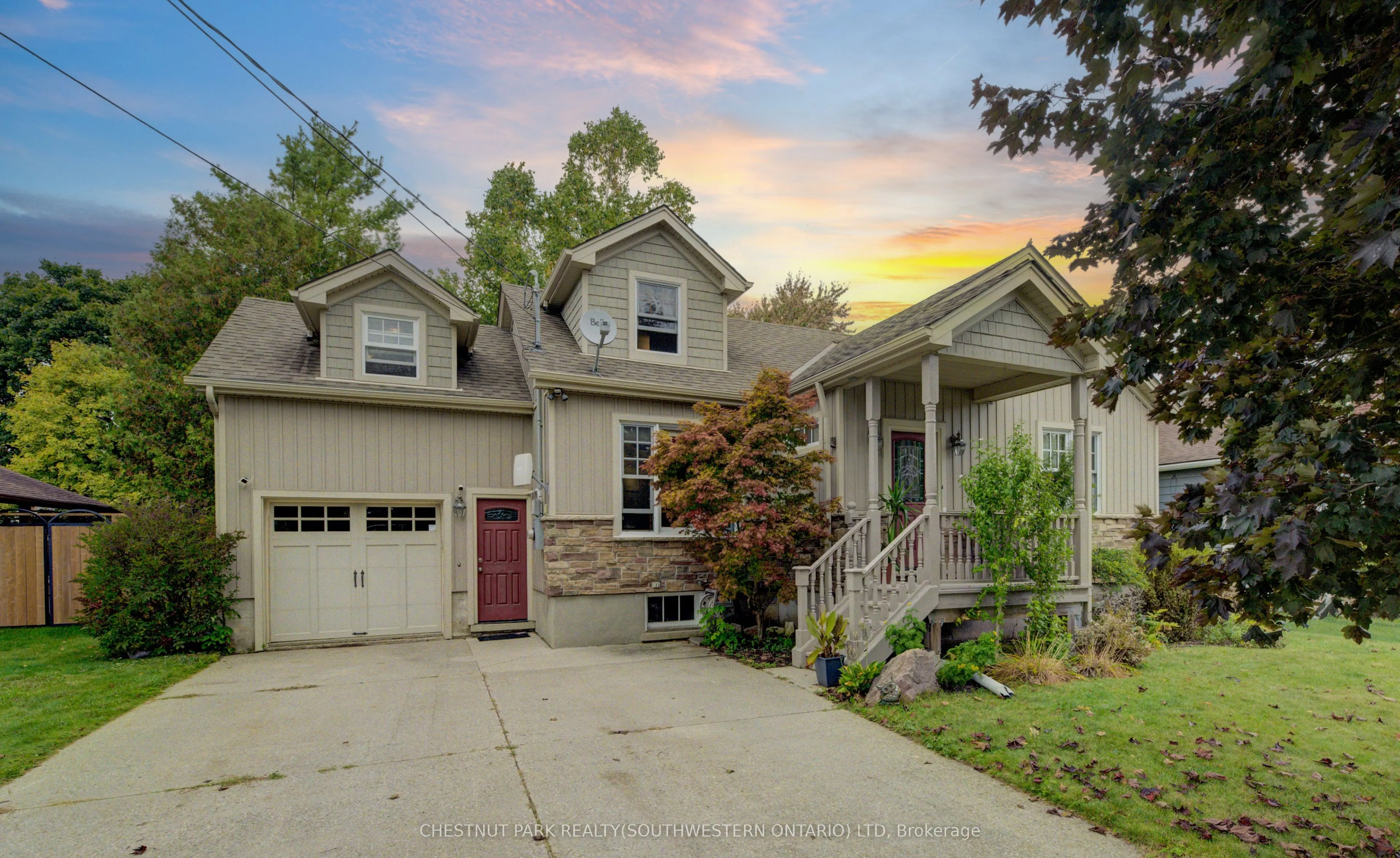 1105 Queen's Bush Road