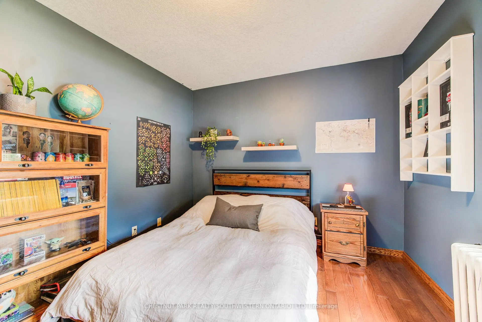 1105 Queen's Bush Road