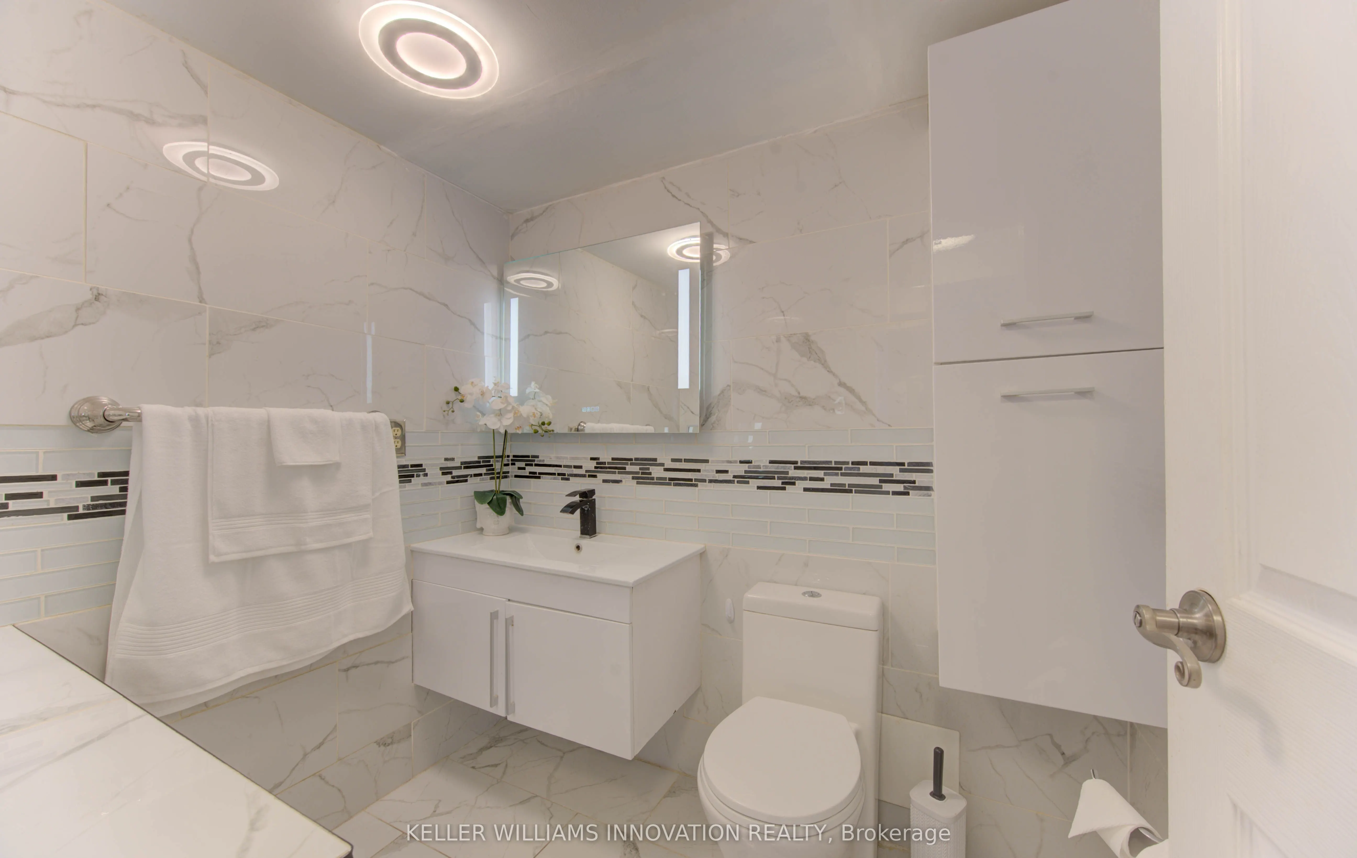 375 King Street N, #504