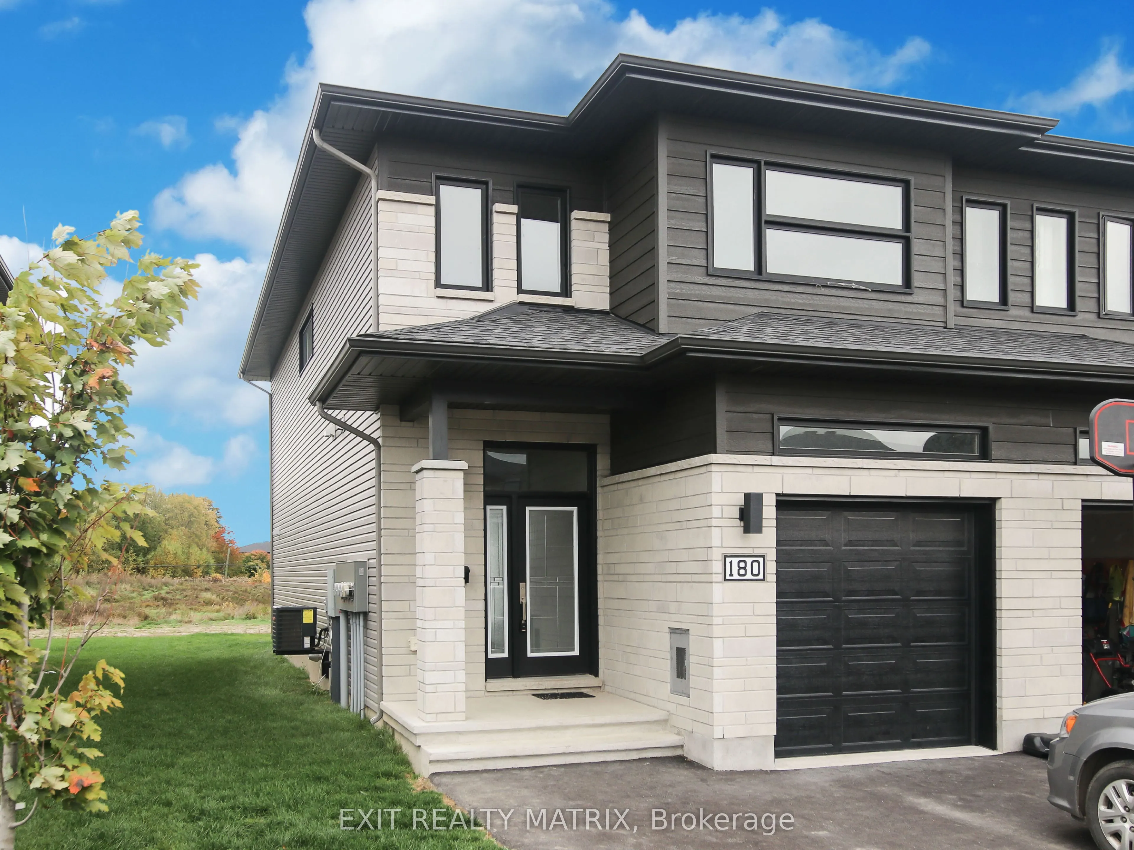 180 ARGILE Street
