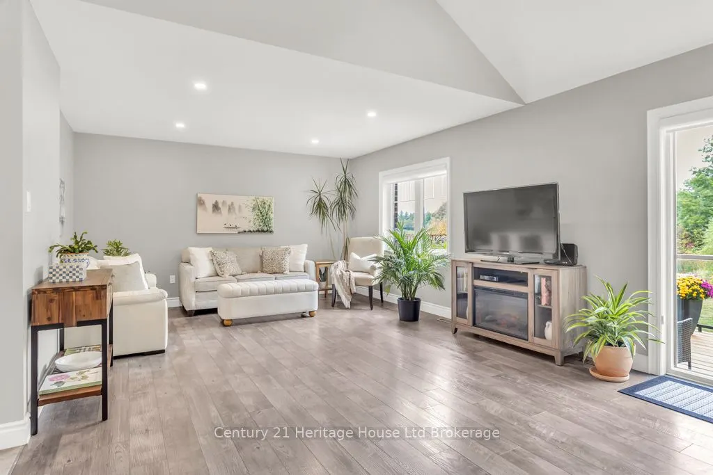 35 Chatfield Street, #3