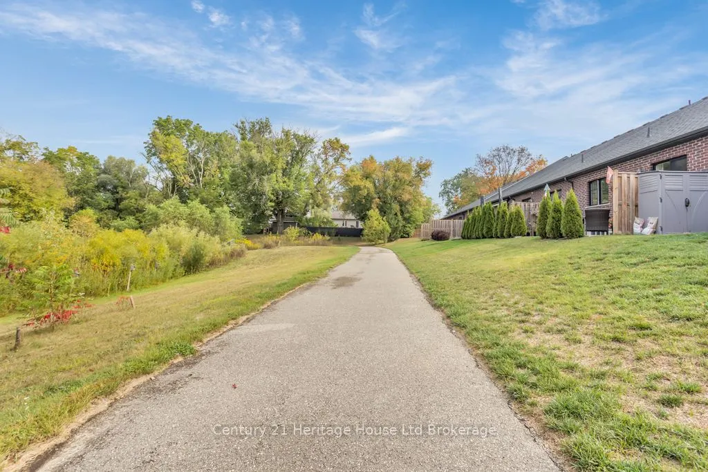 35 Chatfield Street, #3