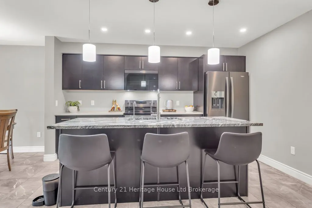 35 Chatfield Street, #3