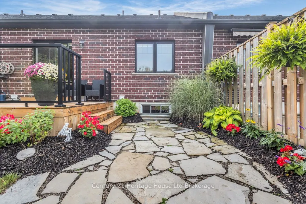 35 Chatfield Street, #3