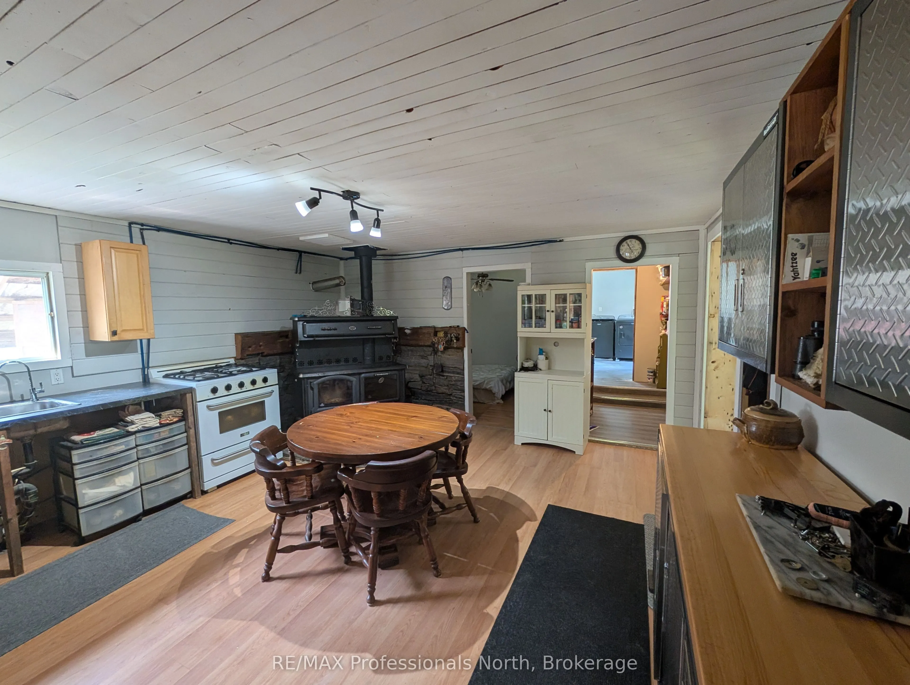 1408 Pearceley Road