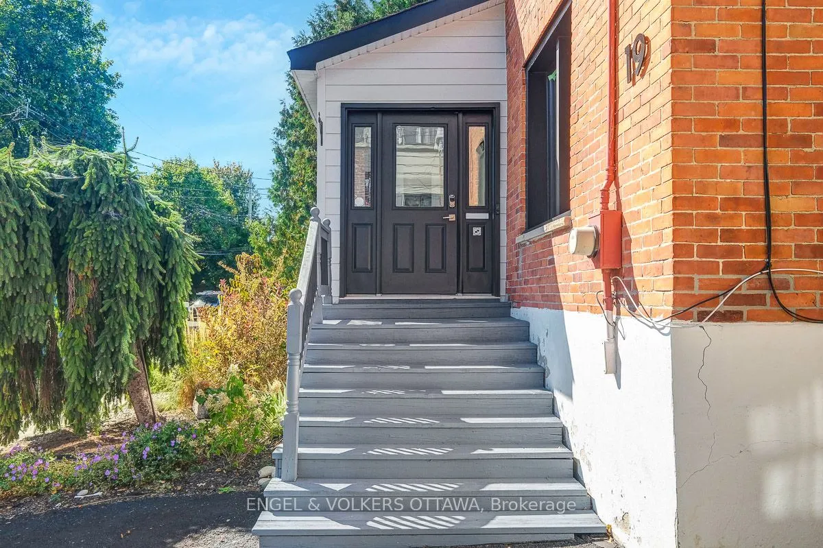 19 Foster Street