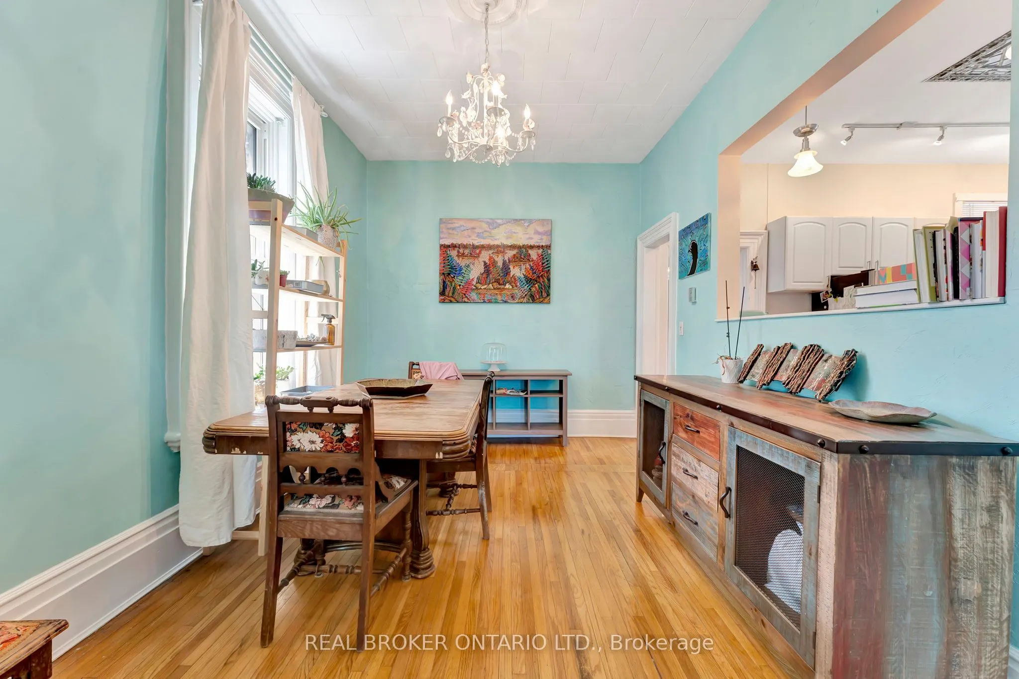 16 Stover Street S