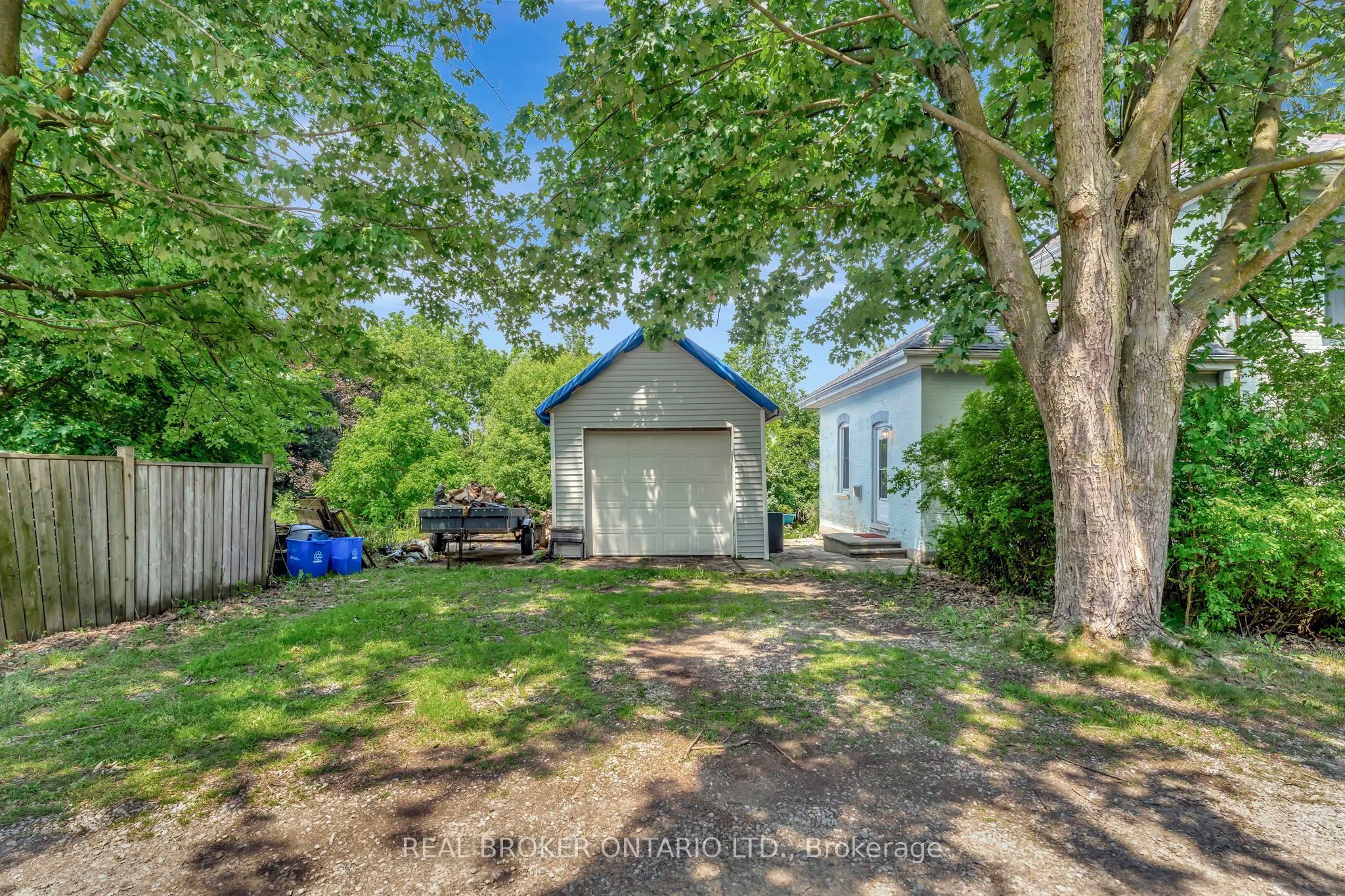 16 Stover Street S