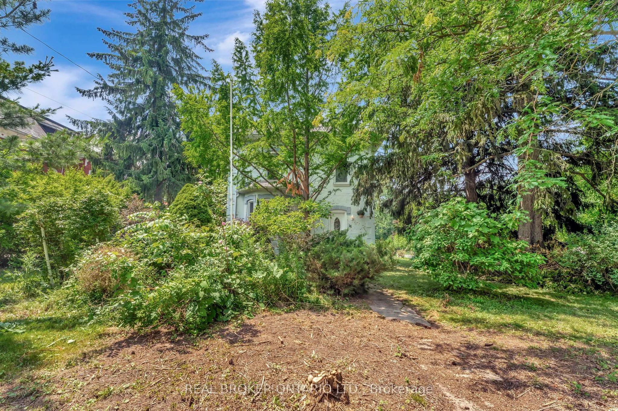 16 Stover Street S