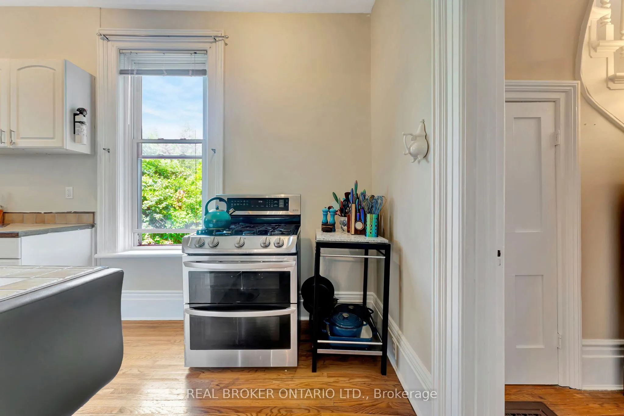 16 Stover Street S