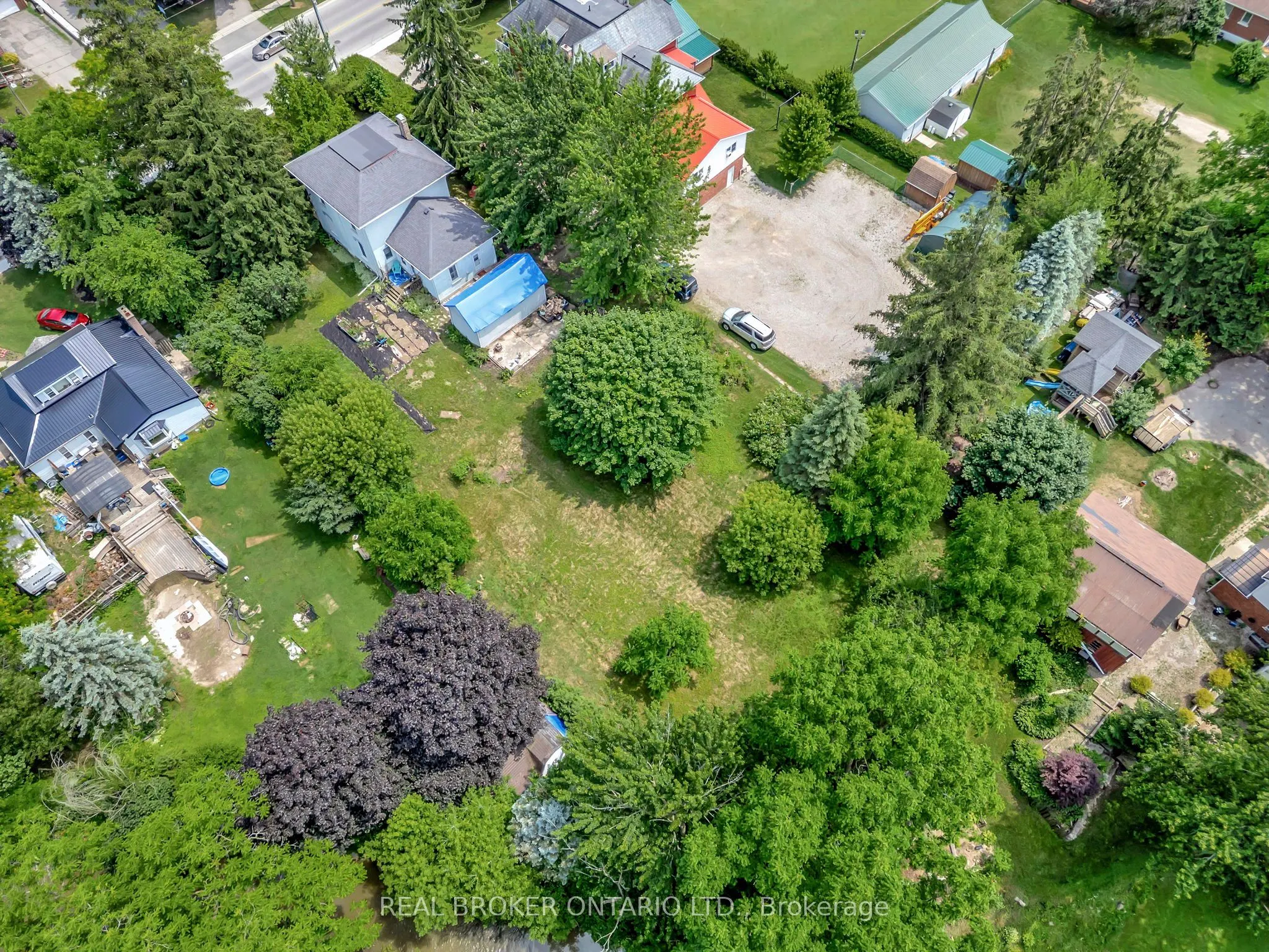 16 Stover Street S