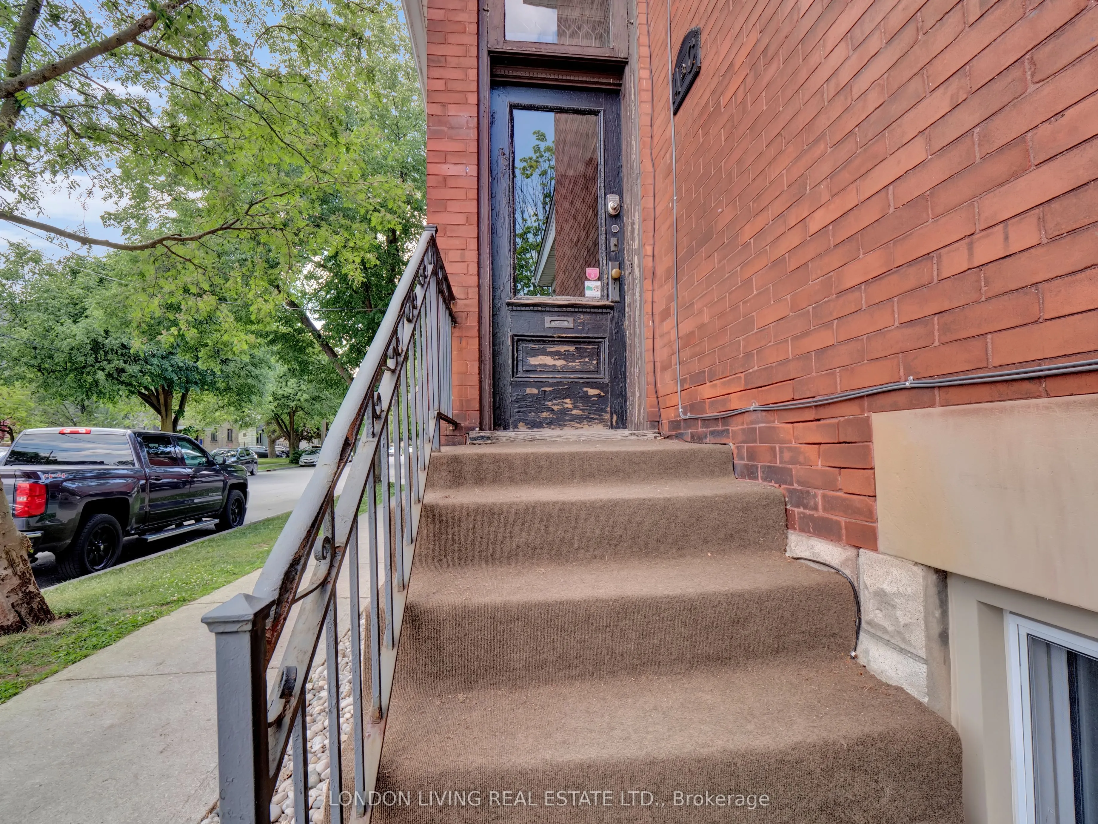 127 Wortley Road, #A