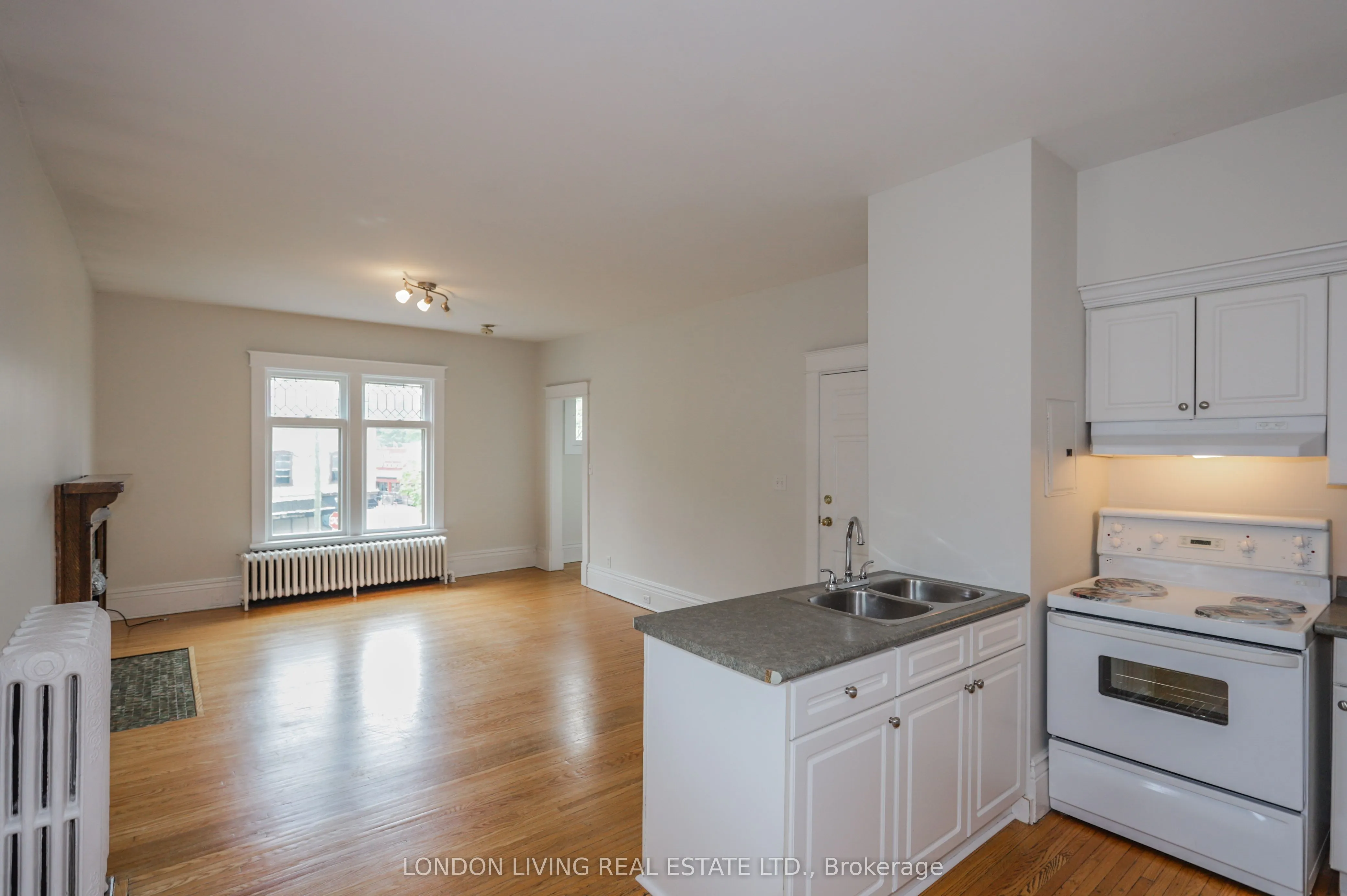 127 Wortley Road, #A
