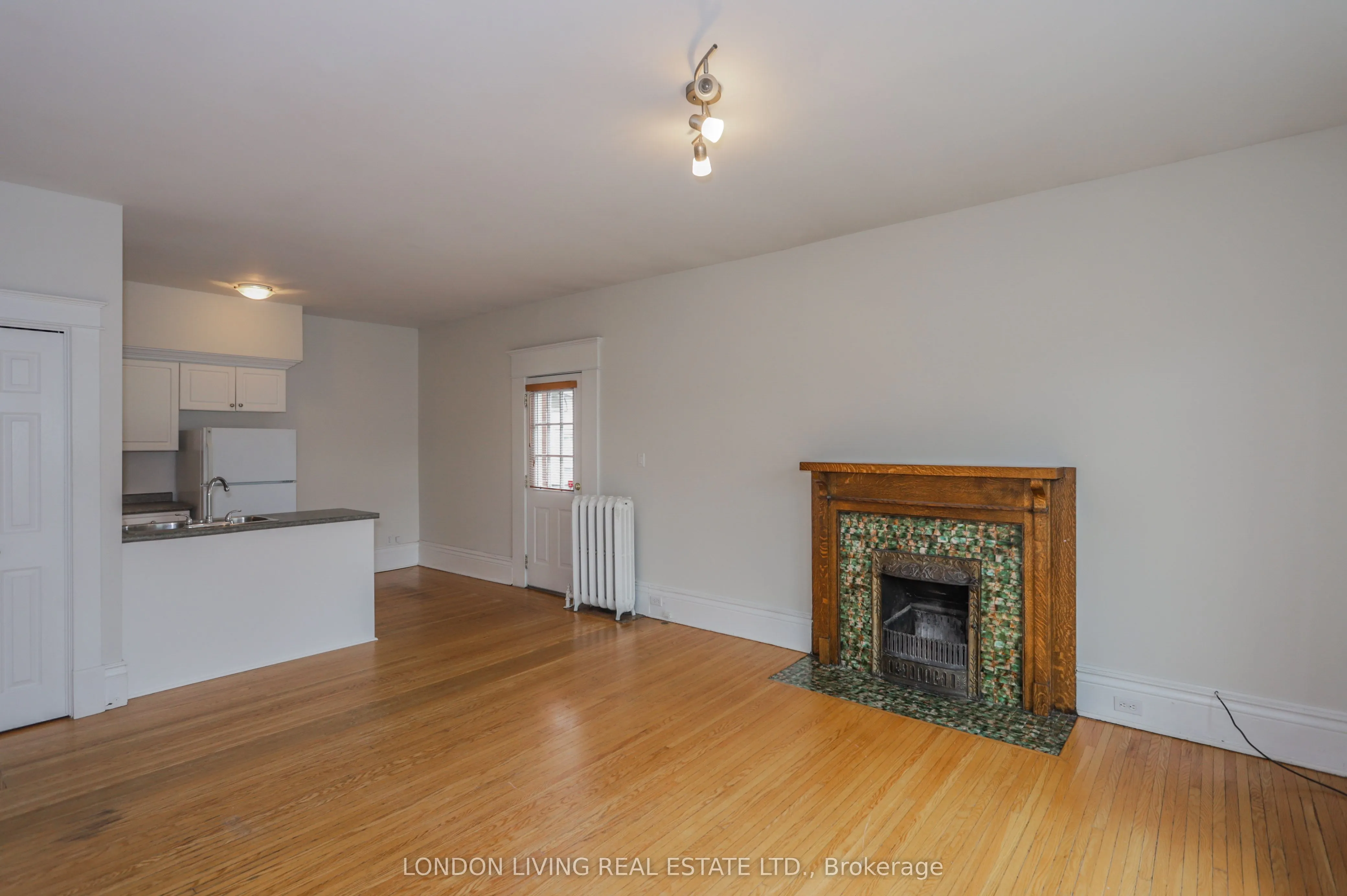 127 Wortley Road, #A