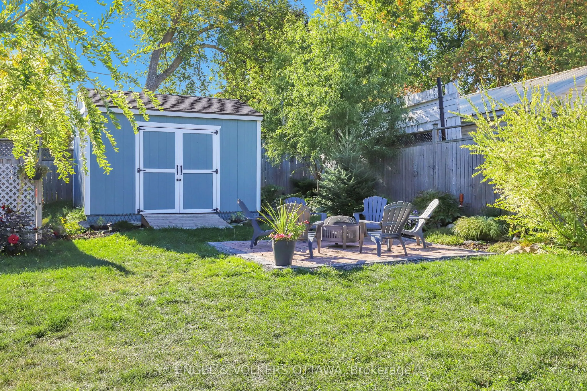 10 Ida Street S