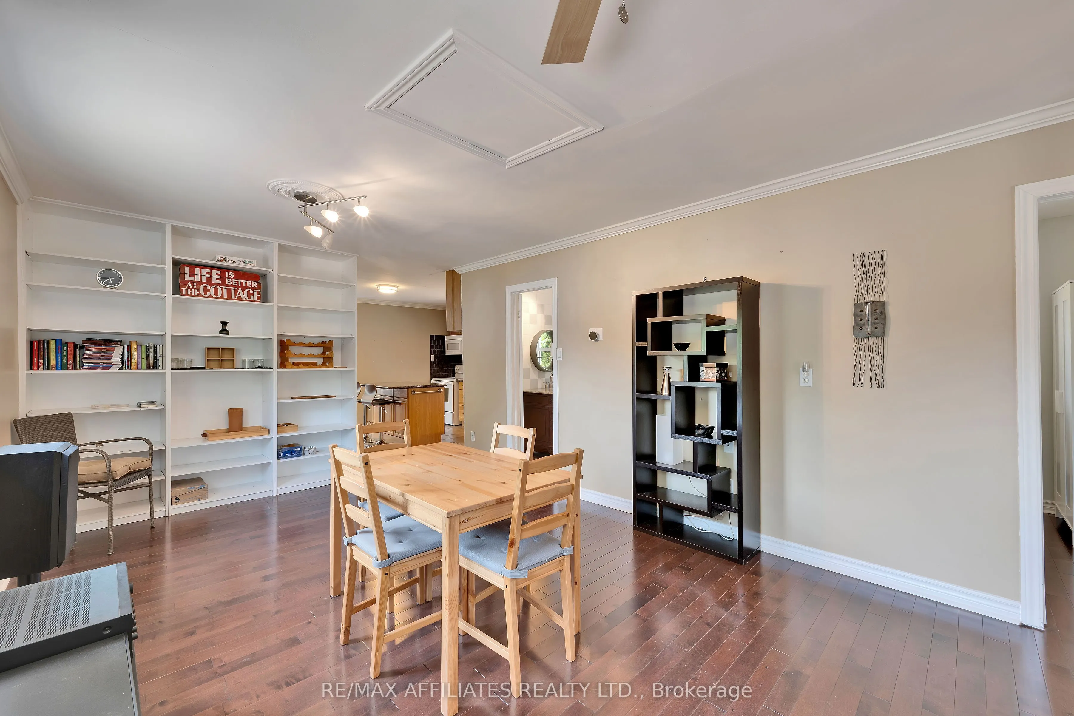1009 Gardiner's Road