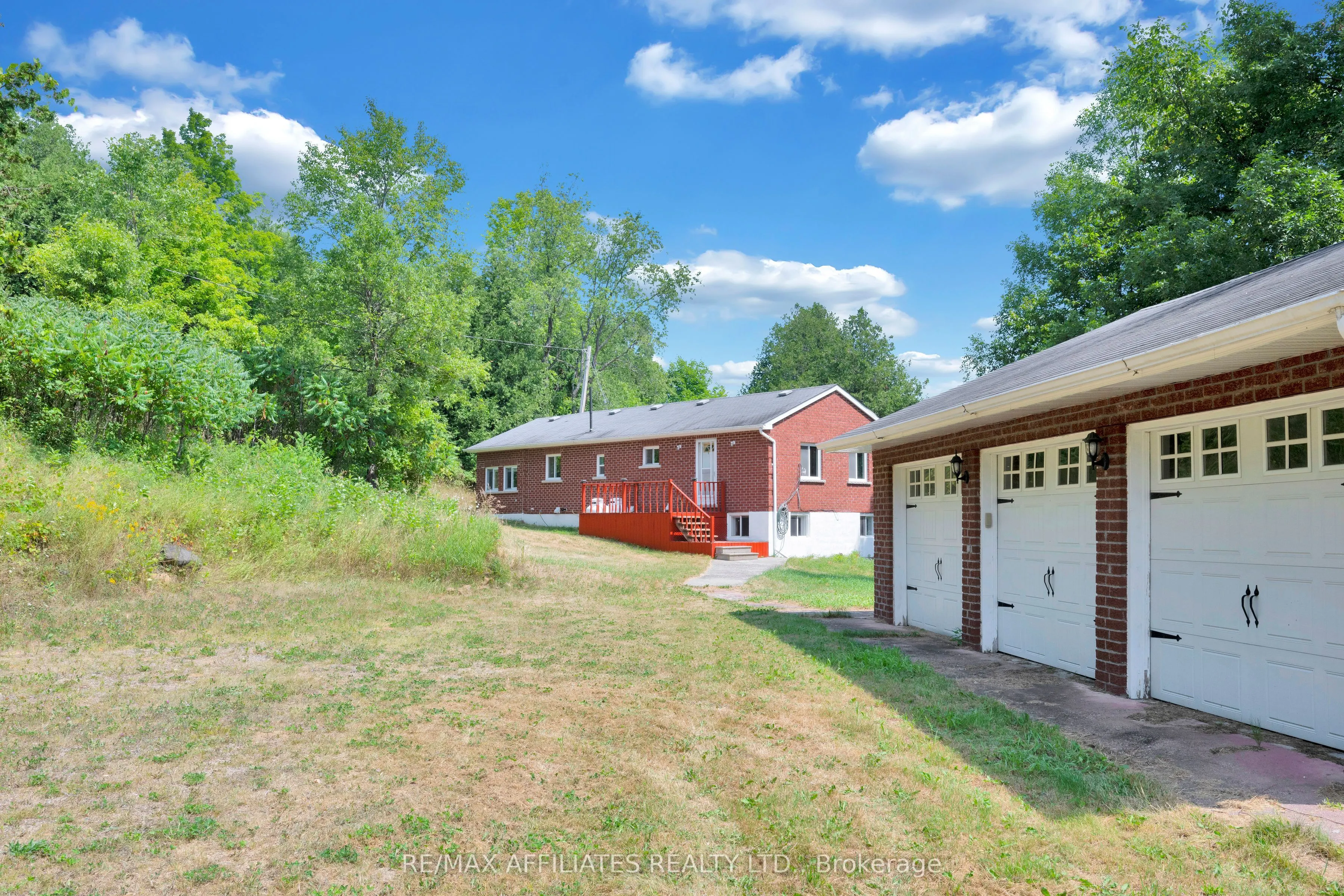1009 Gardiner's Road