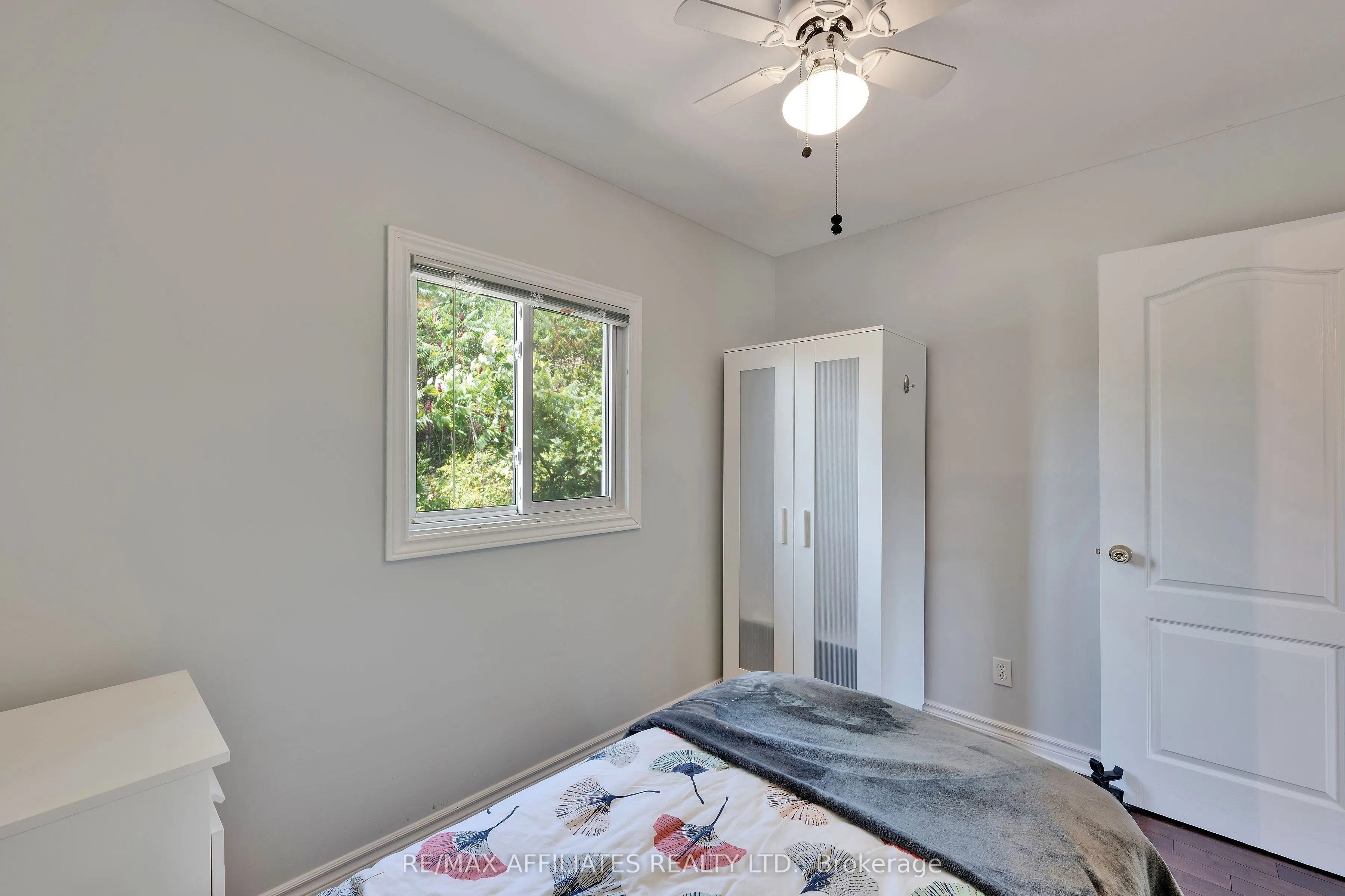 1009 Gardiner's Road