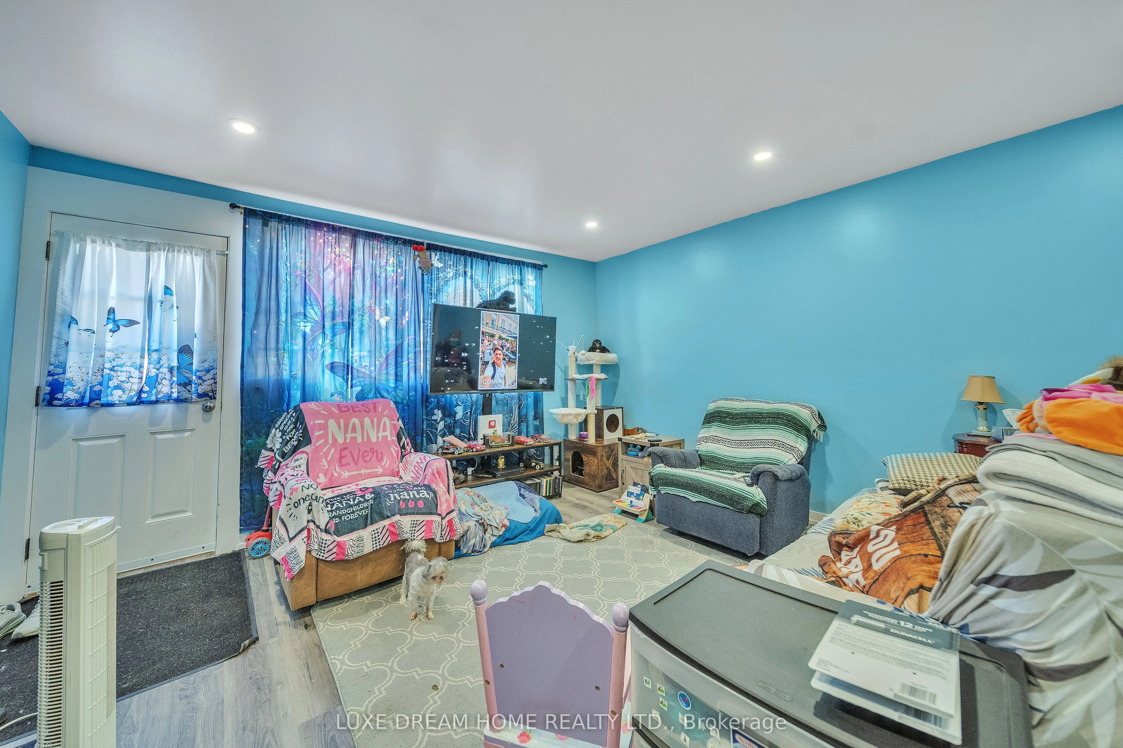 224 MITCHELL Street