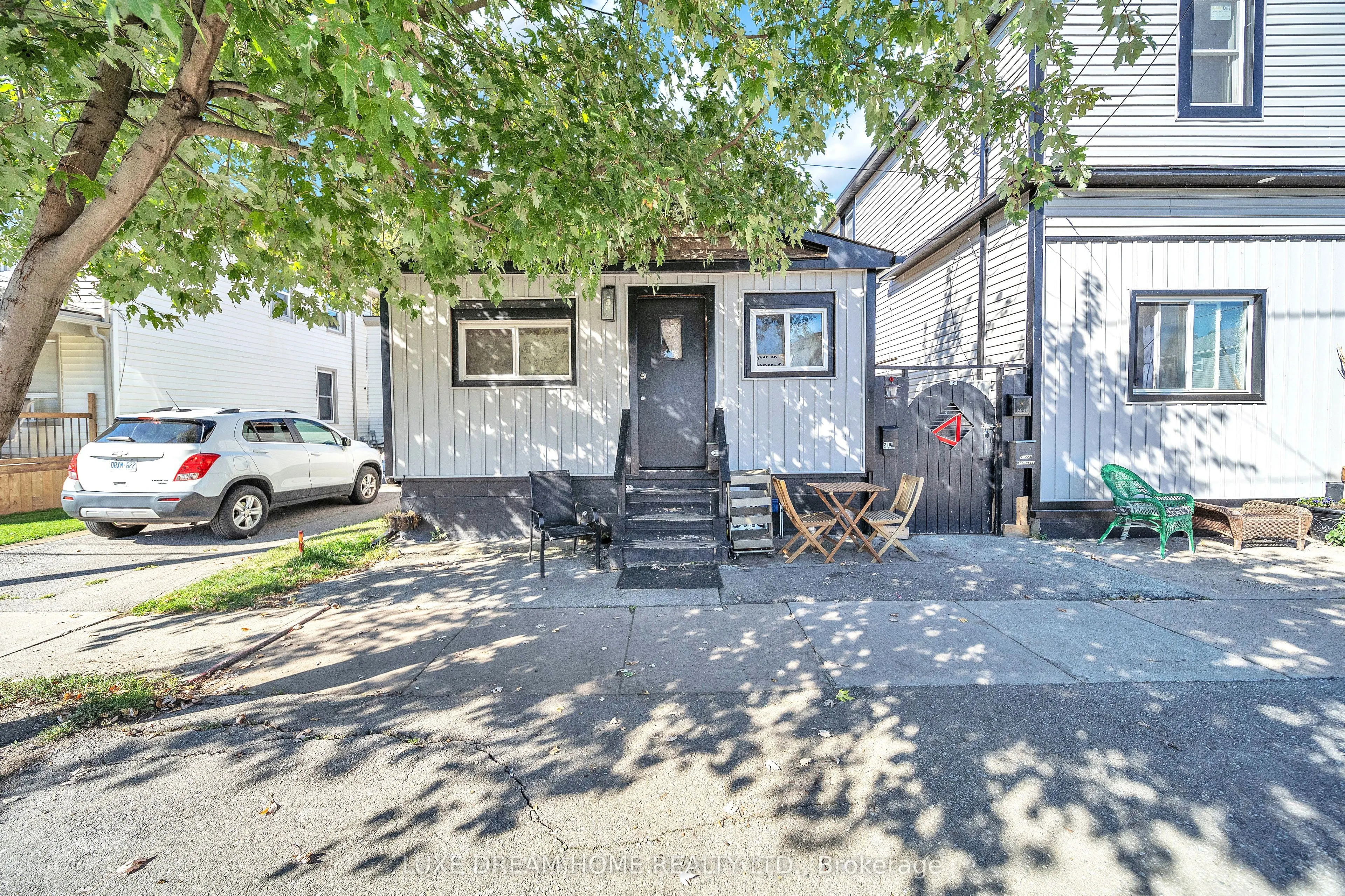224 MITCHELL Street