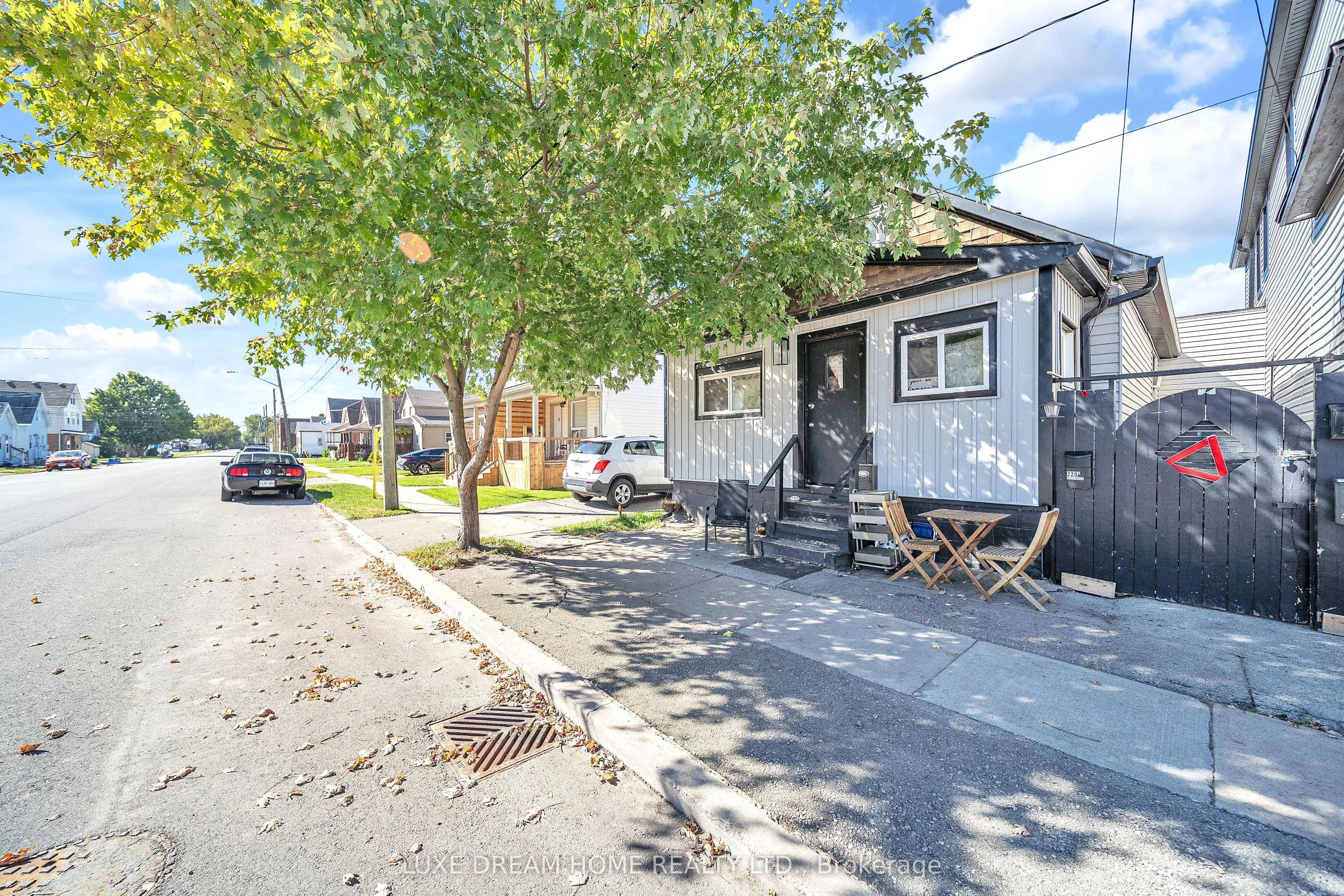 224 MITCHELL Street