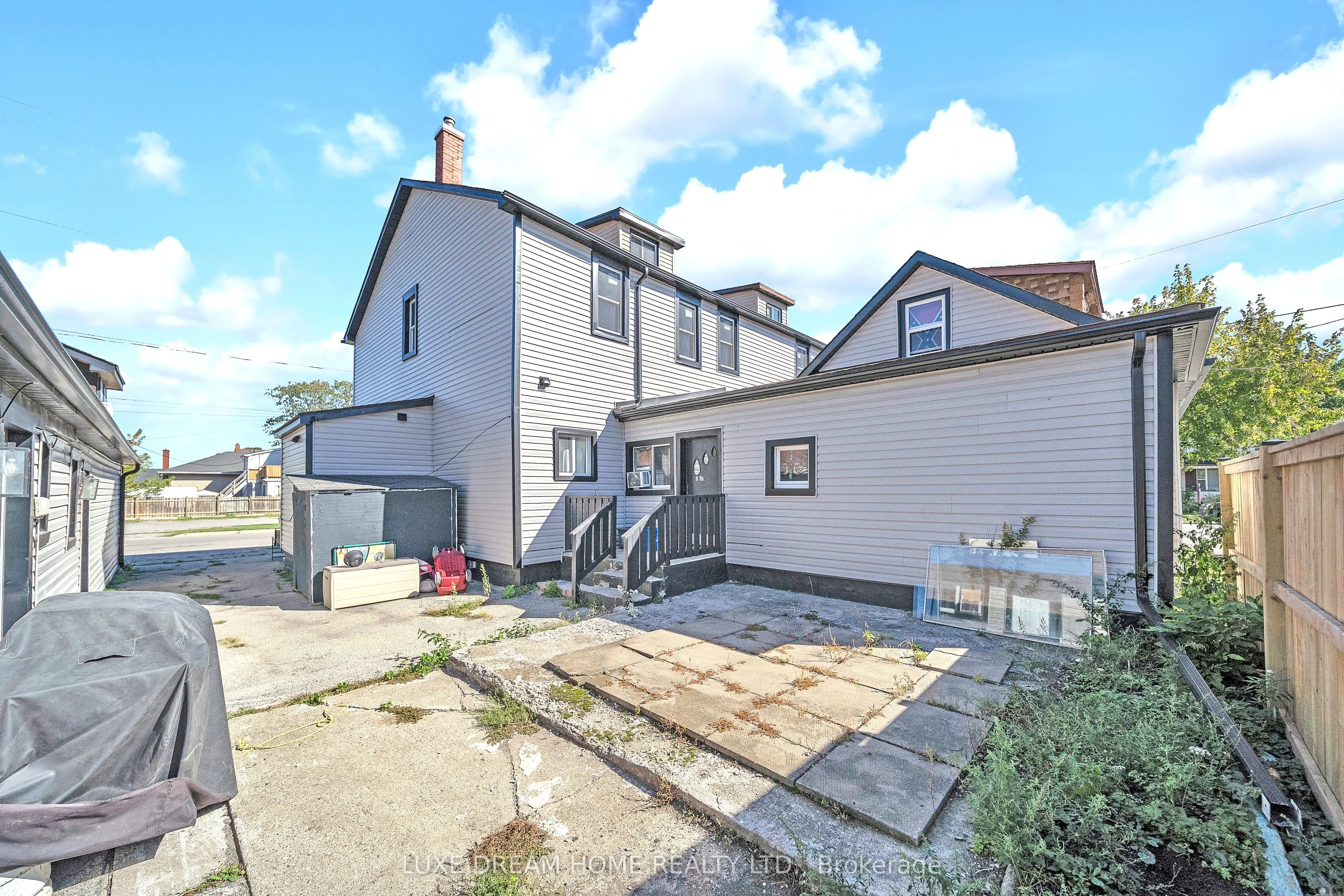 224 MITCHELL Street
