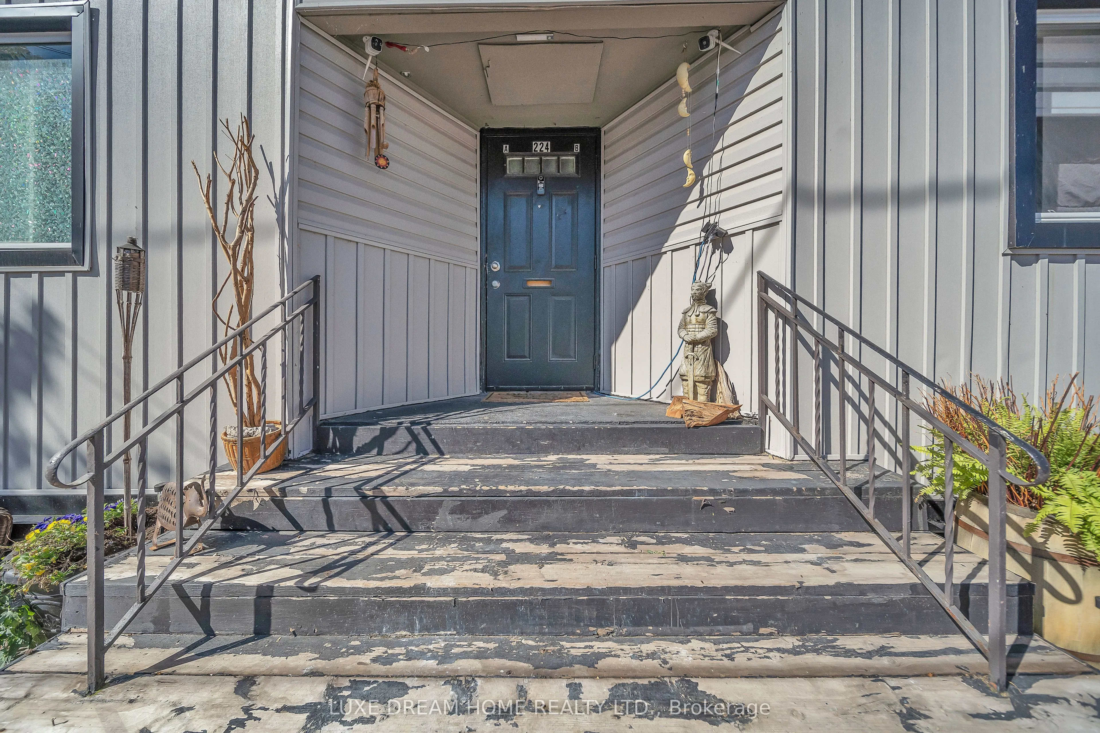 224 MITCHELL Street