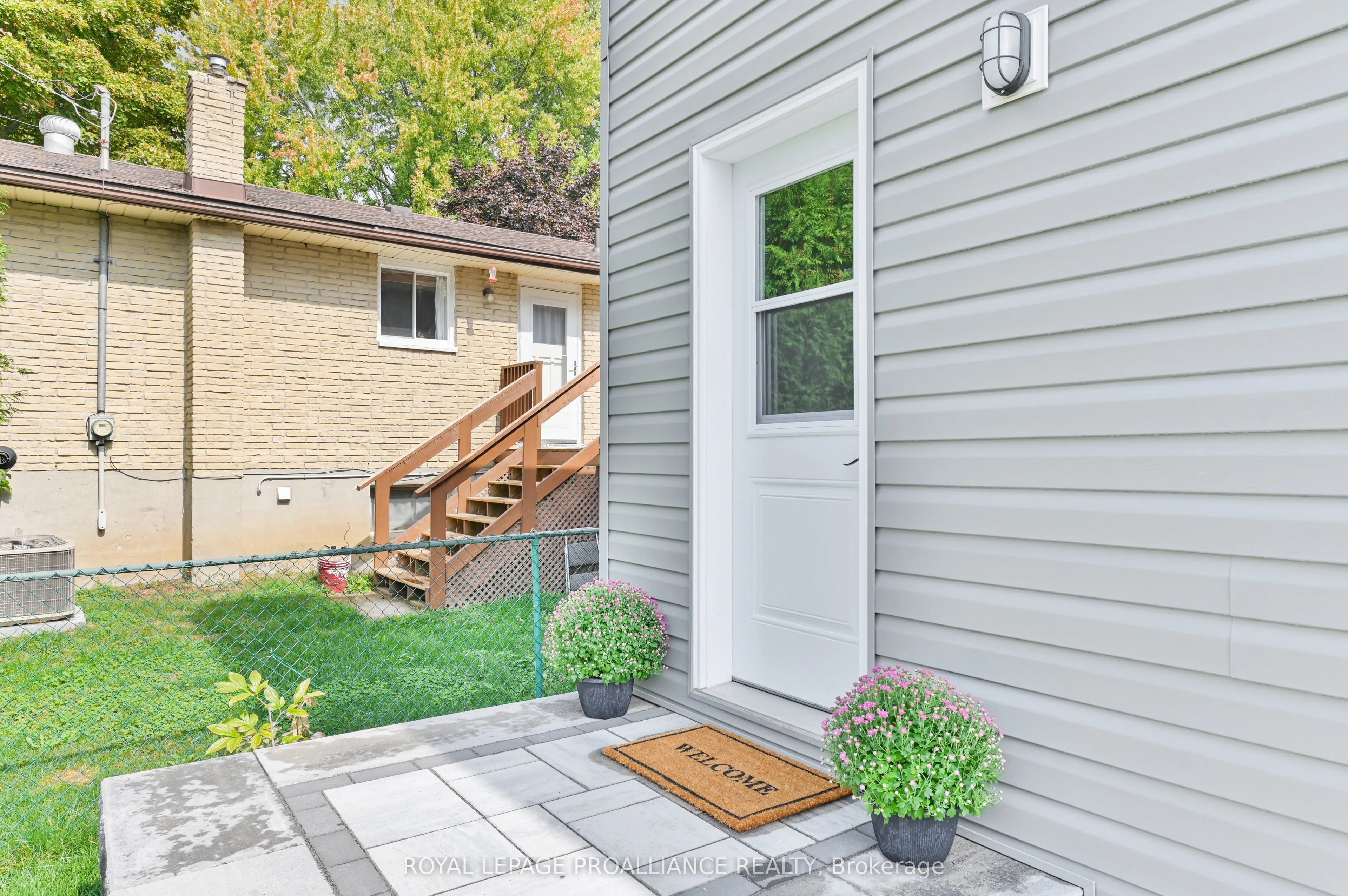 27 Maplewood Avenue