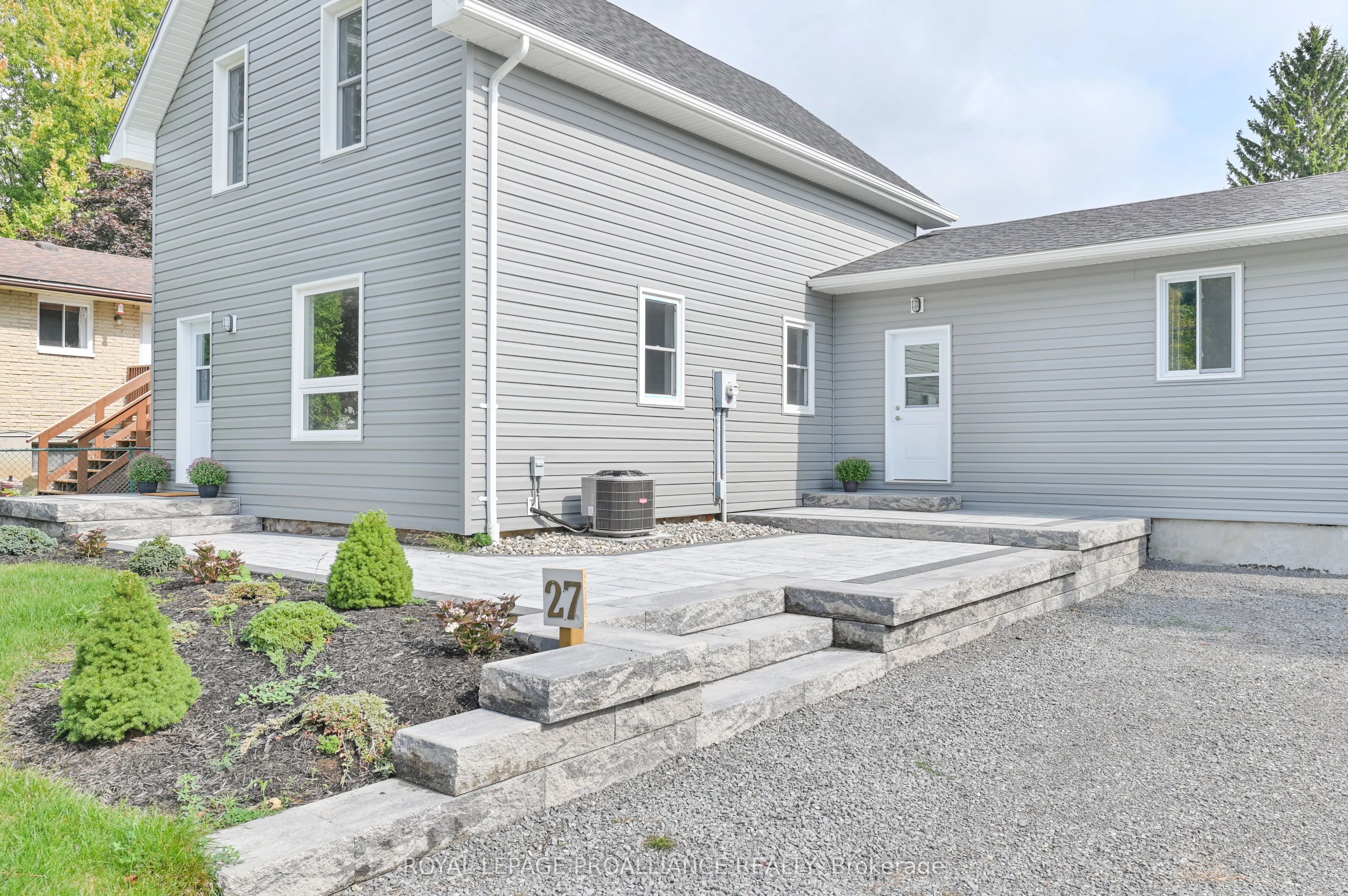 27 Maplewood Avenue