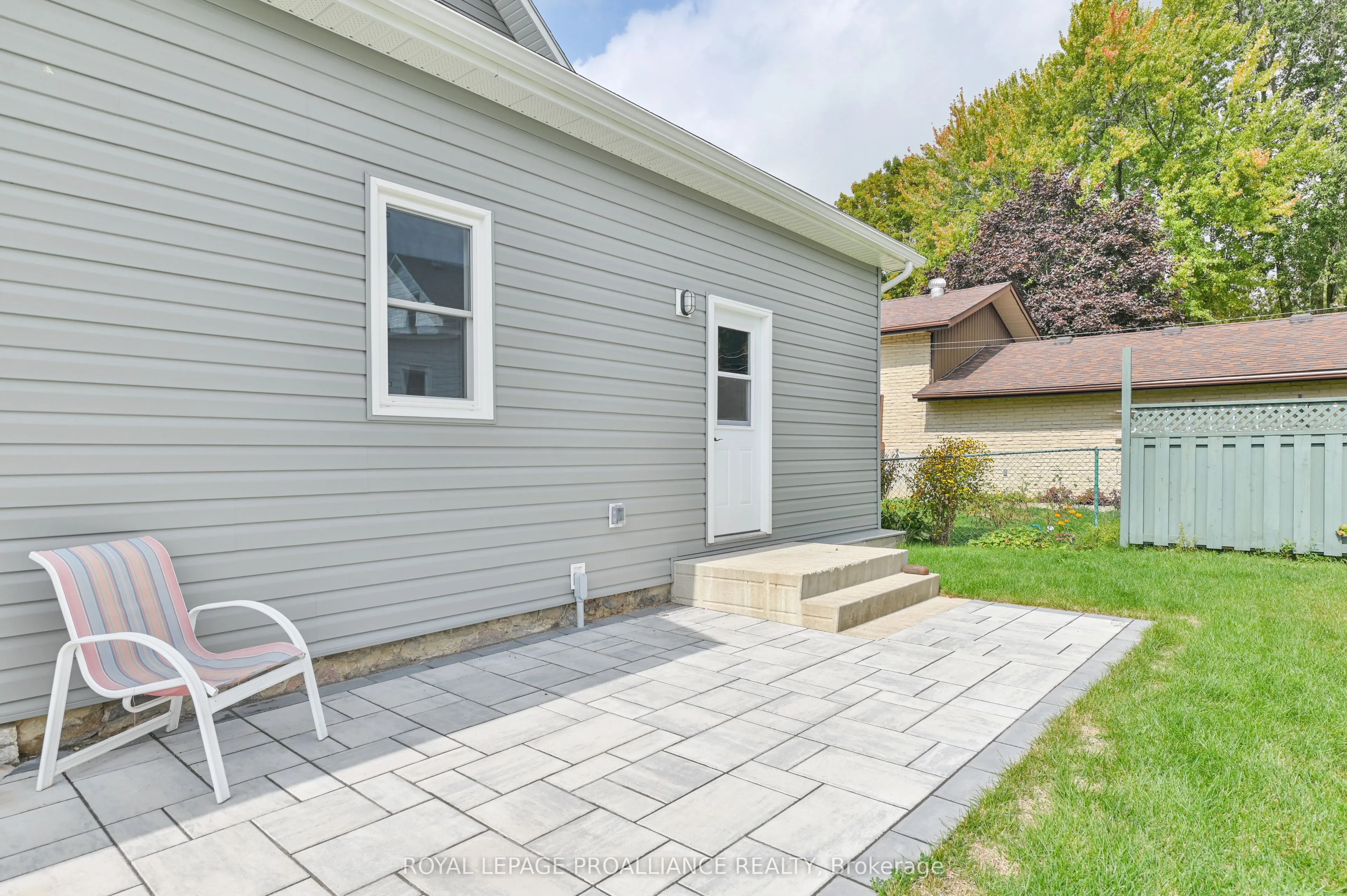 27 Maplewood Avenue