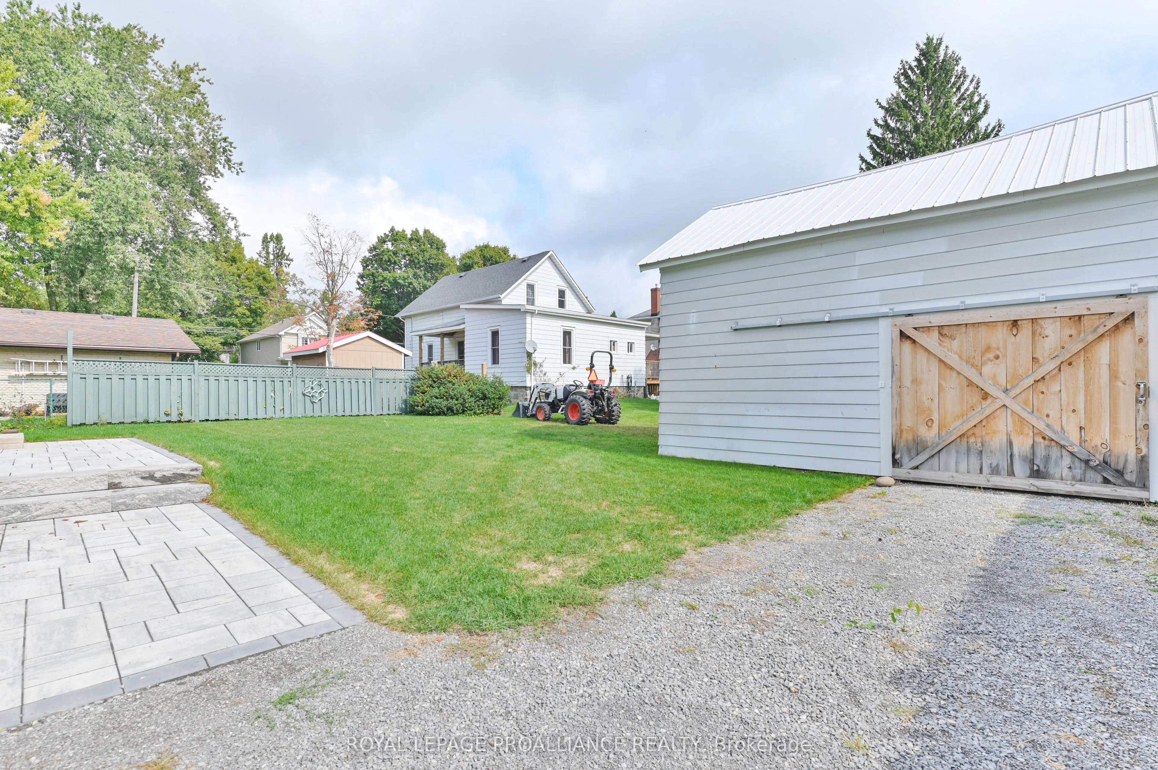 27 Maplewood Avenue