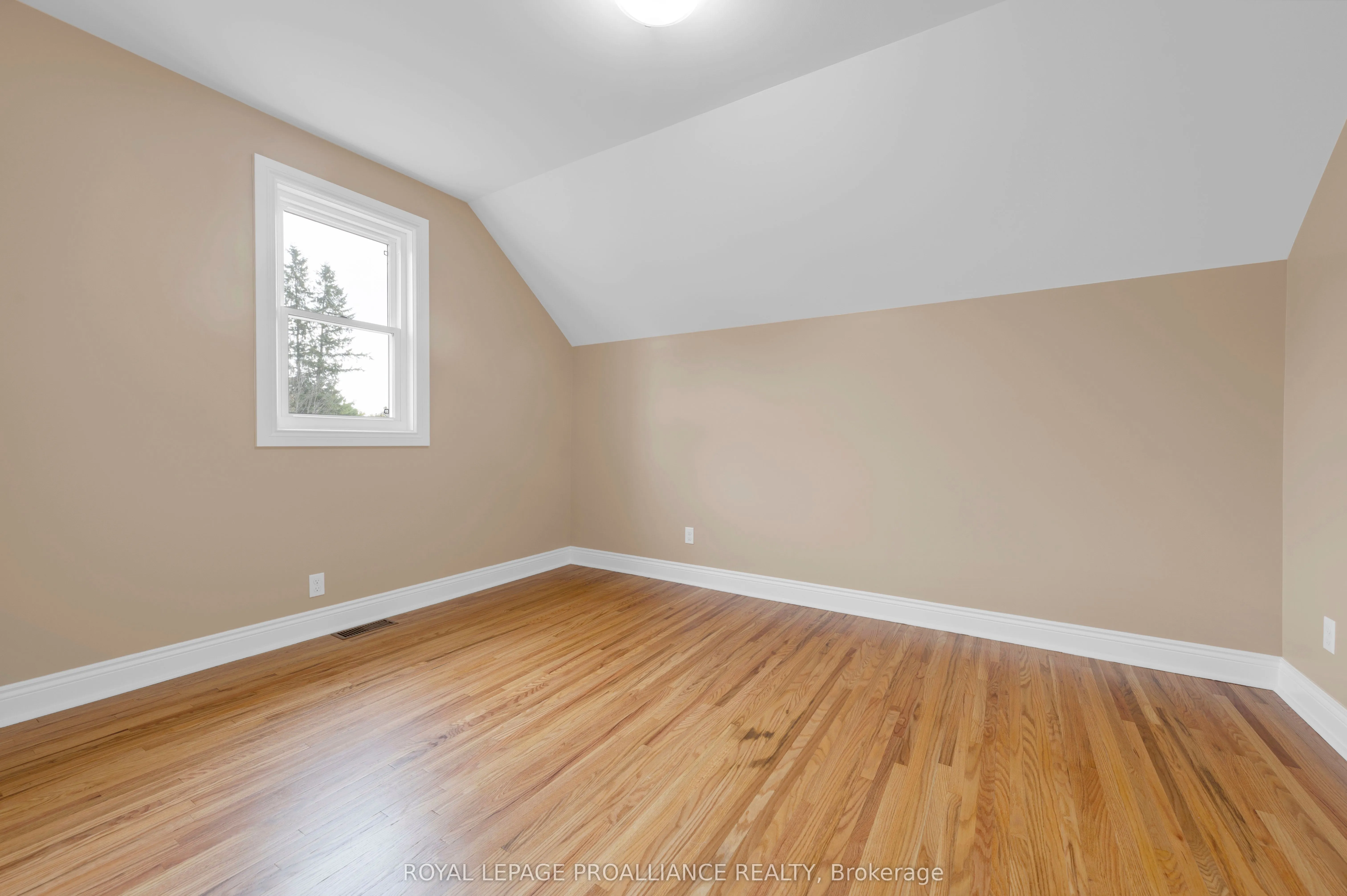27 Maplewood Avenue