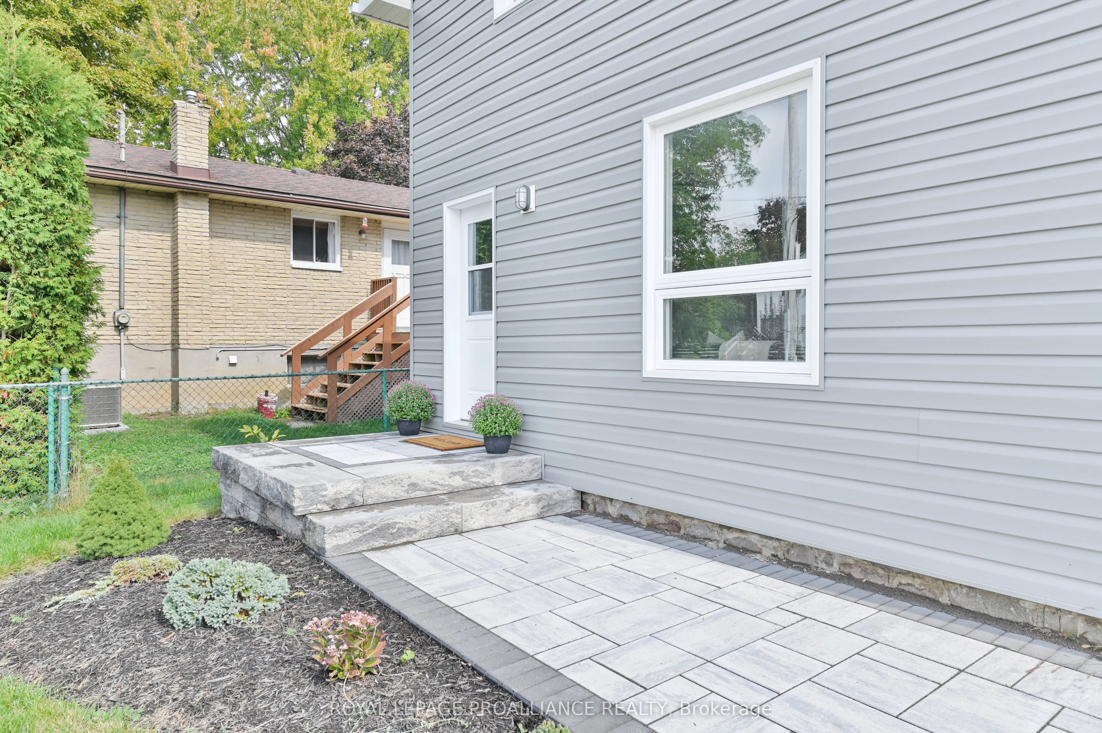 27 Maplewood Avenue