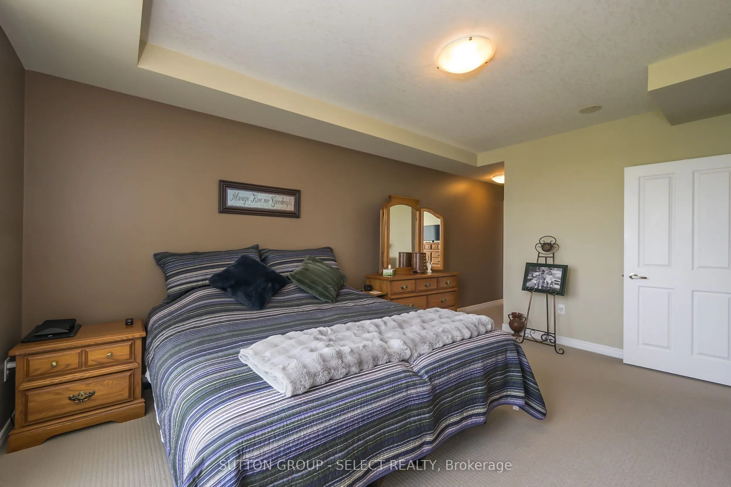 1030 CORONATION Drive, #606