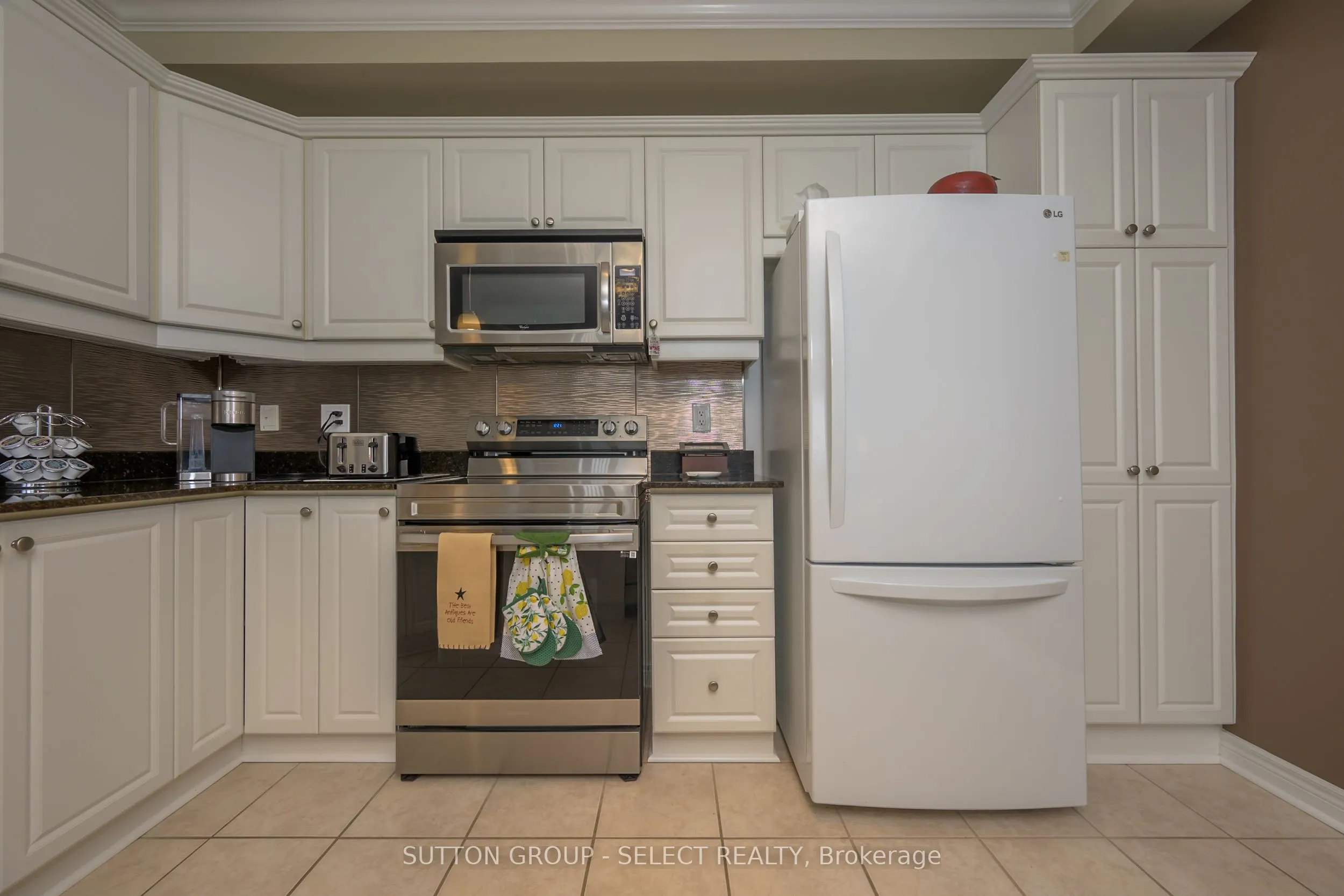 1030 CORONATION Drive, #606