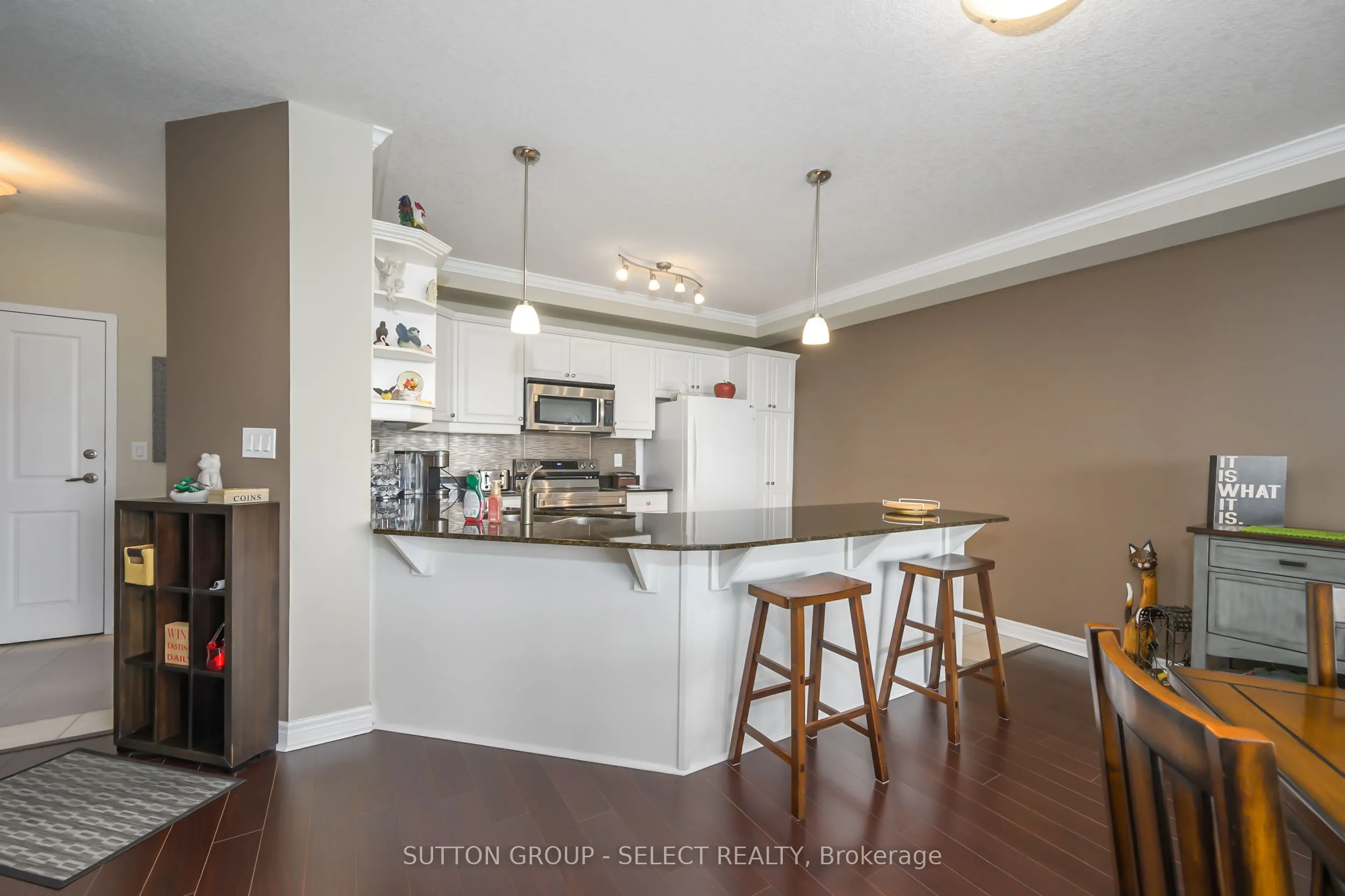 1030 CORONATION Drive, #606