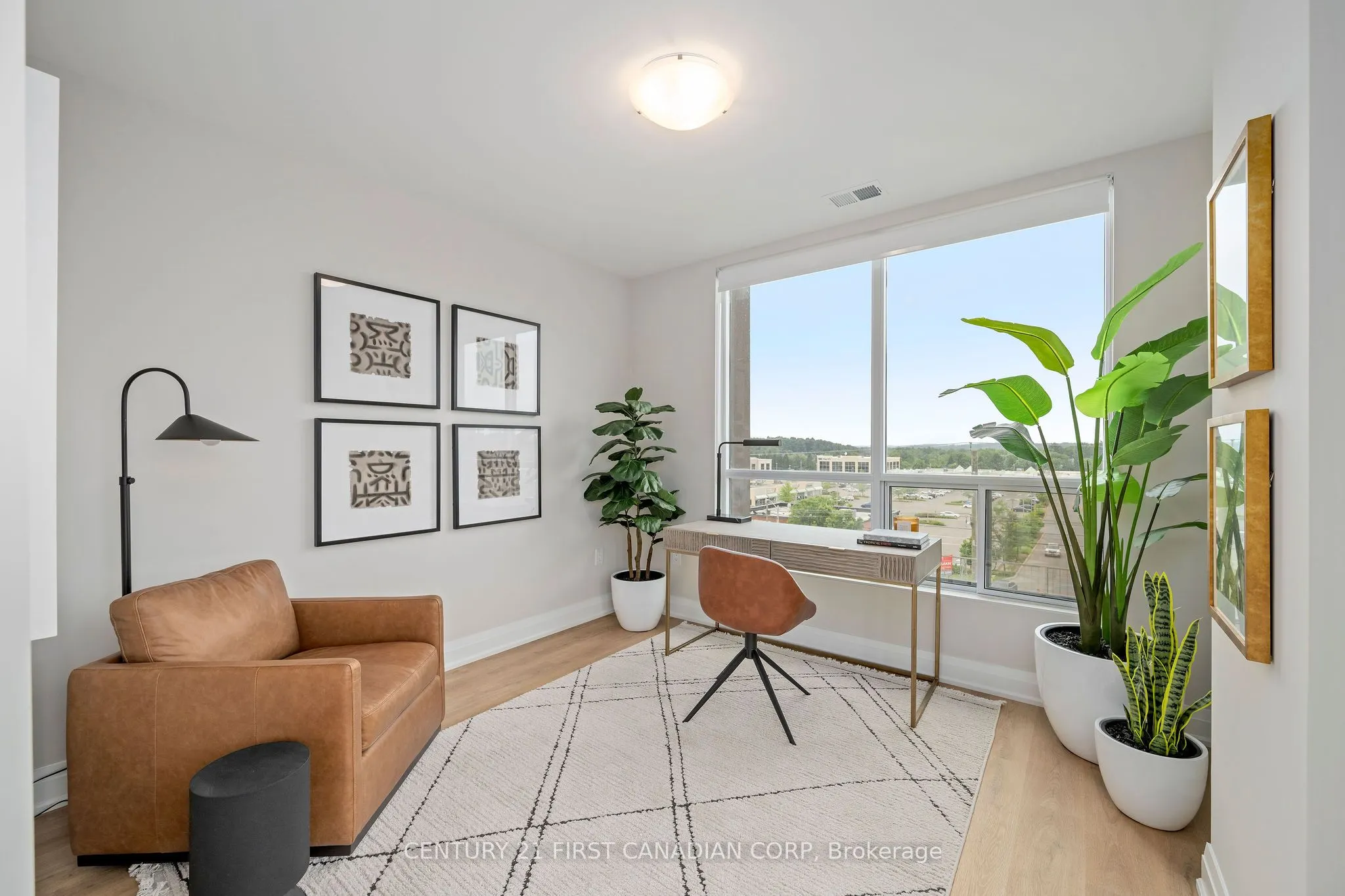 4286 King Street, #703