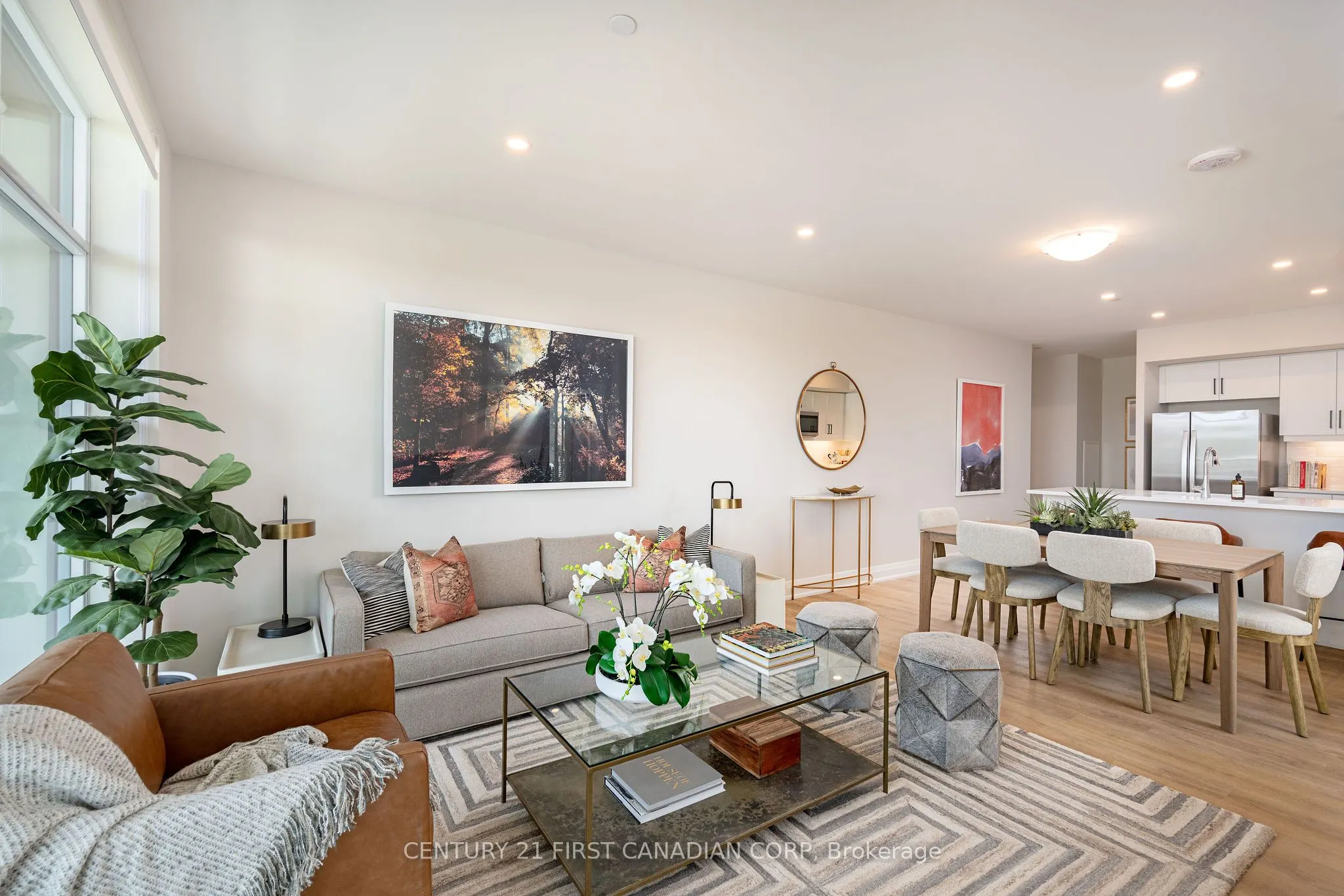 4286 King Street, #703