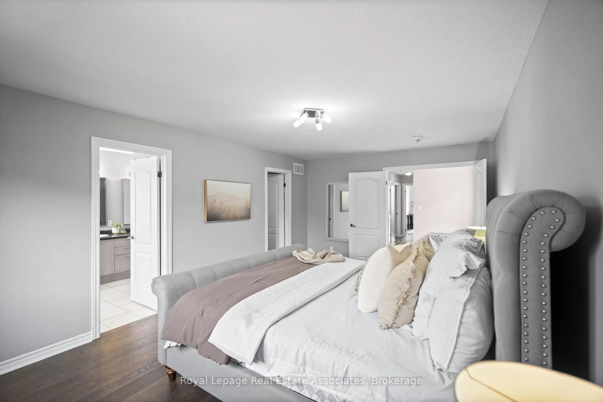 439 Moorlands Crescent
