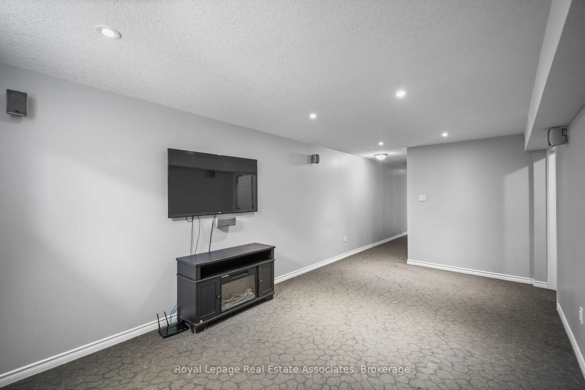 439 Moorlands Crescent