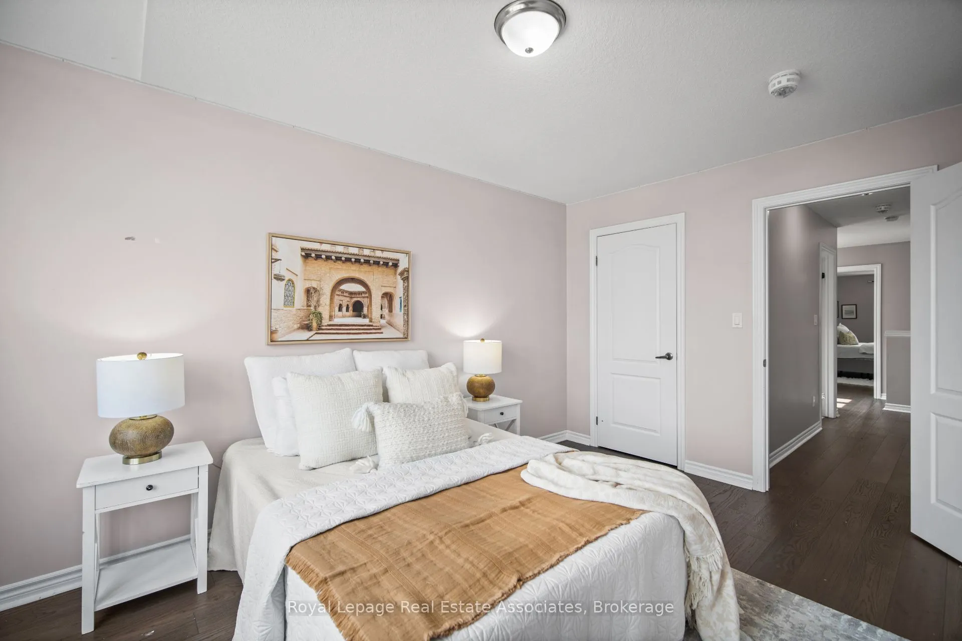 439 Moorlands Crescent