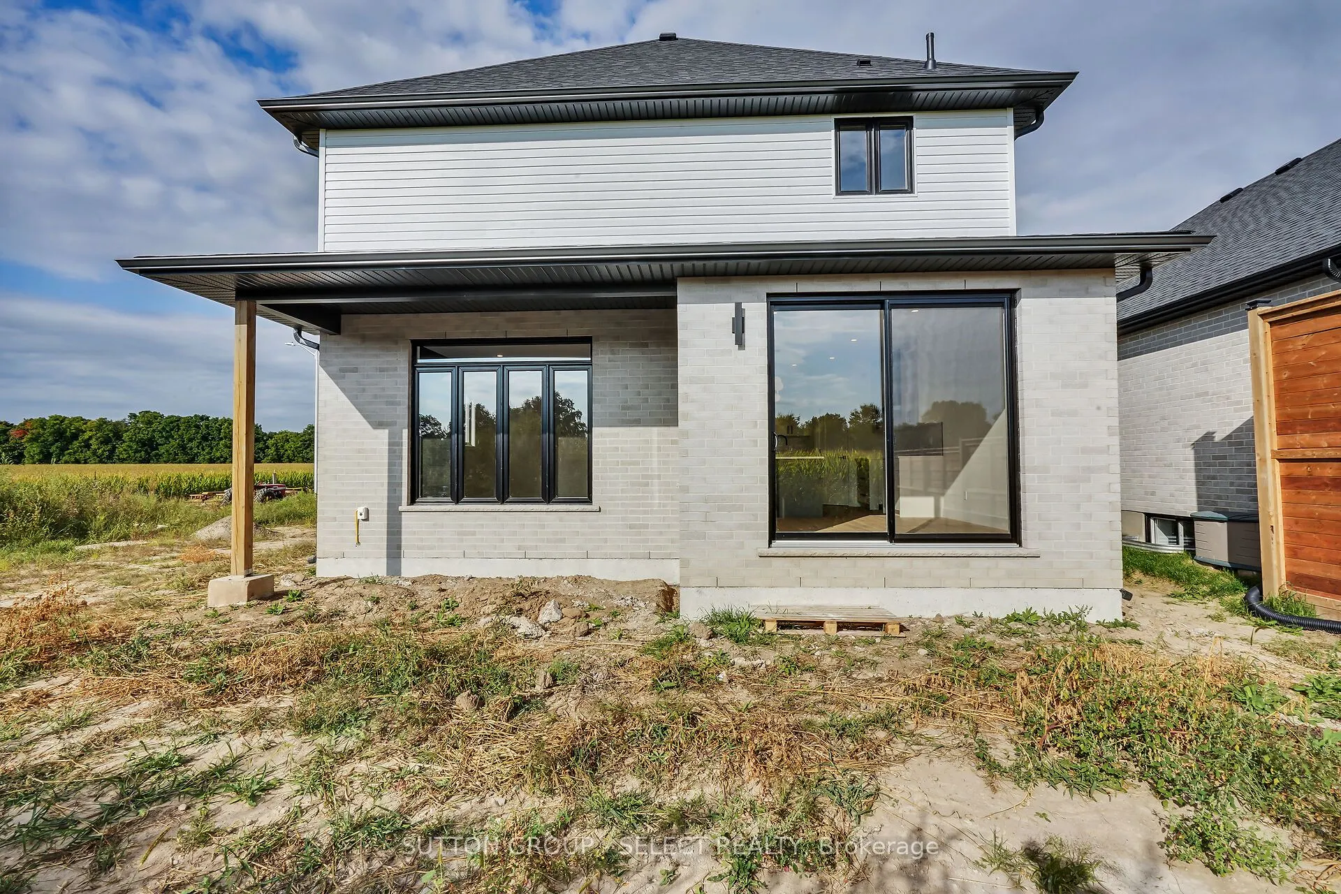 58 BRISCOE Crescent