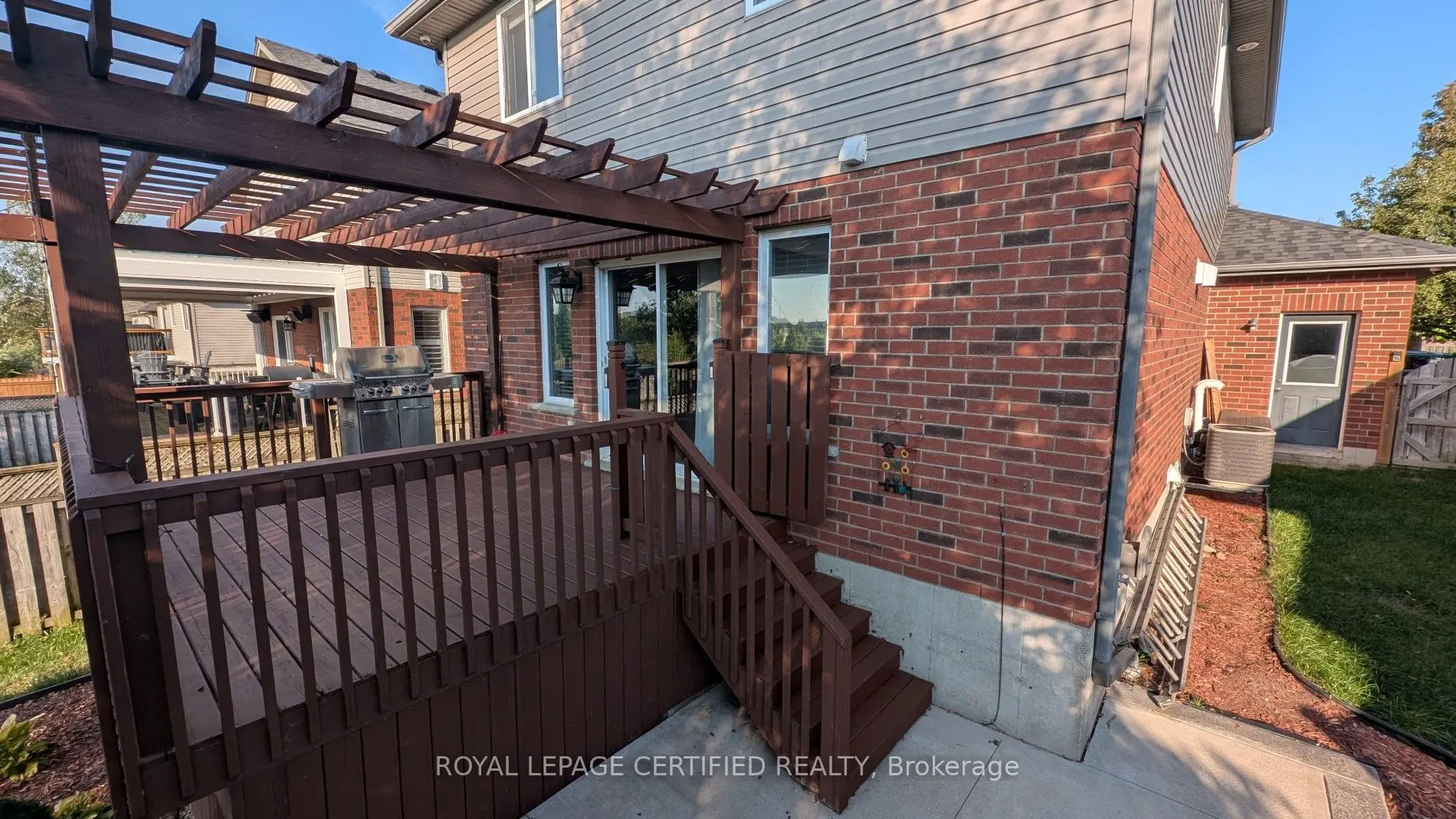 628 Hummingbird Crescent